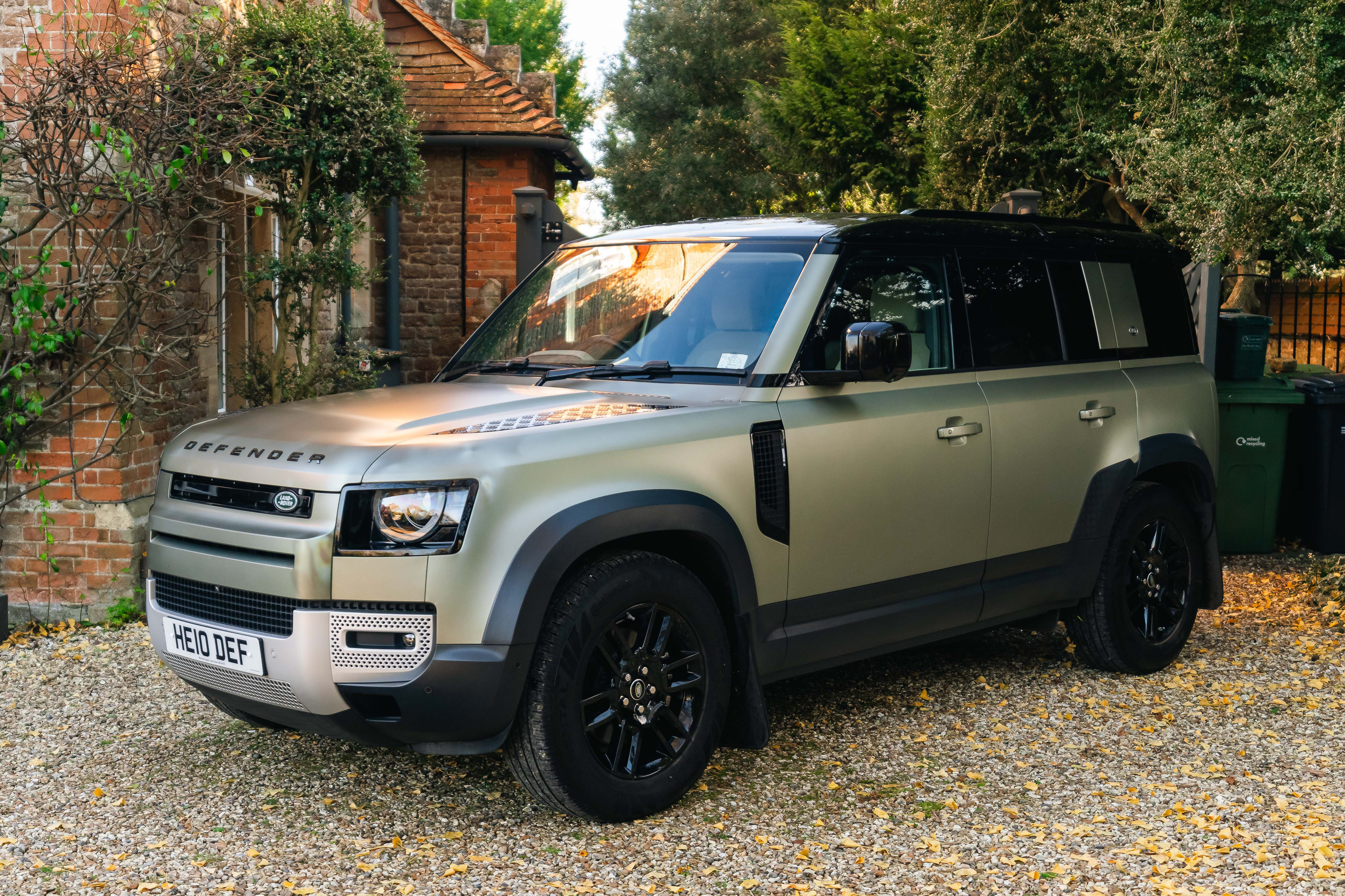 2020 Land Rover Defender 110 P300