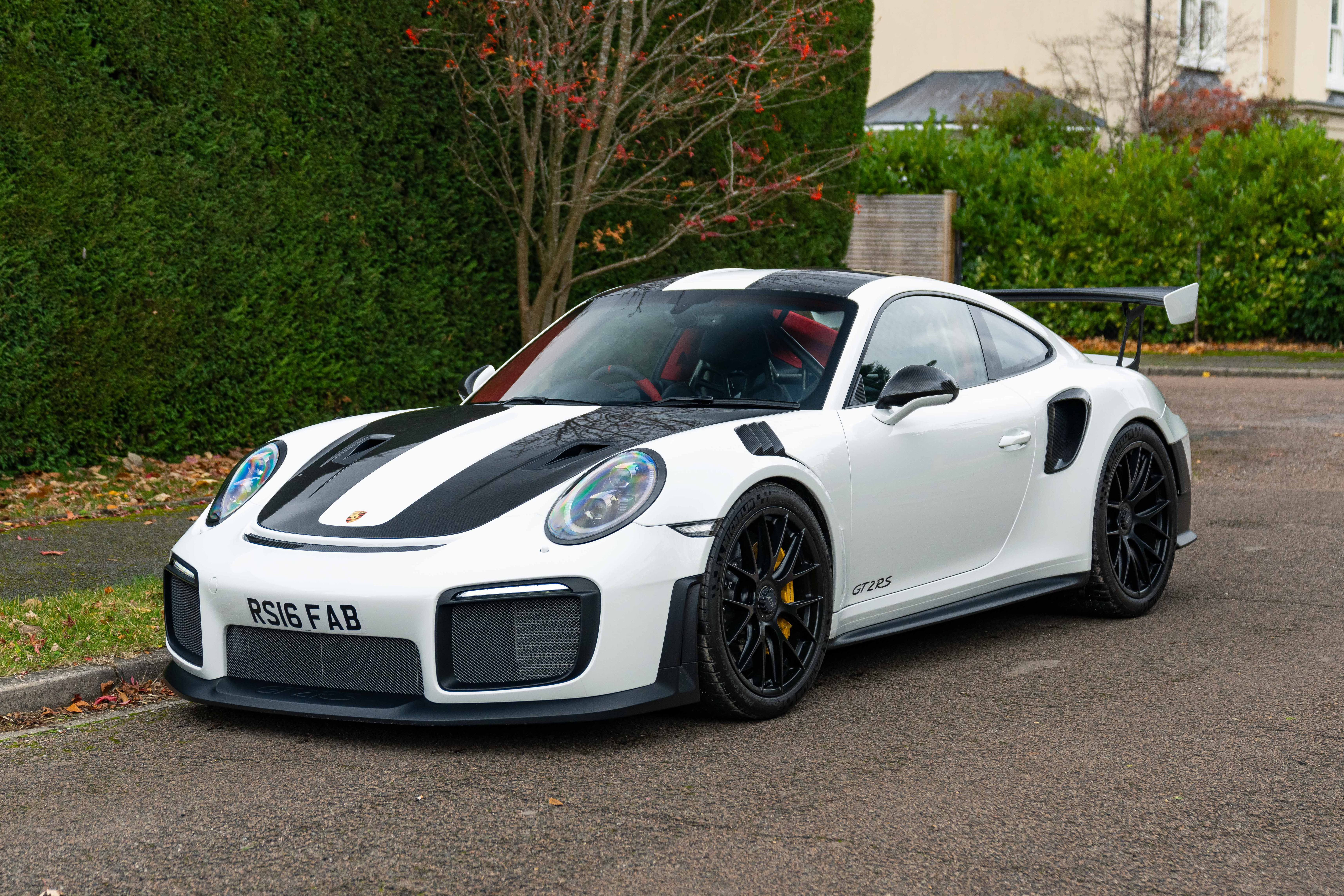 2018 Porsche 911 (991) GT2 RS Weissach Pack