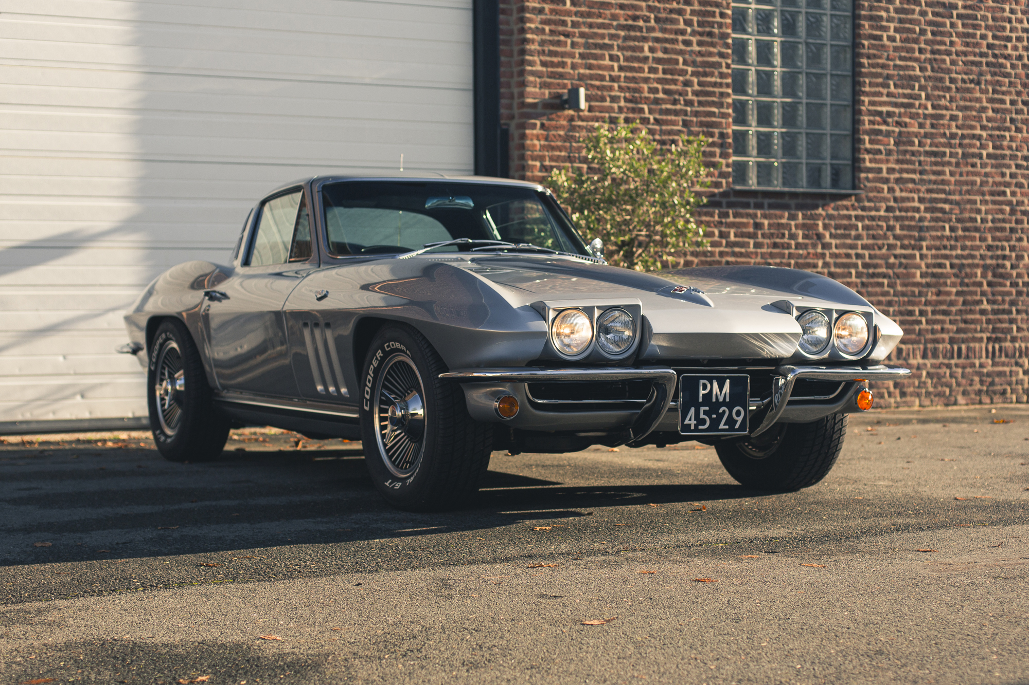 1965 Chevrolet Corvette Stingray (C2)