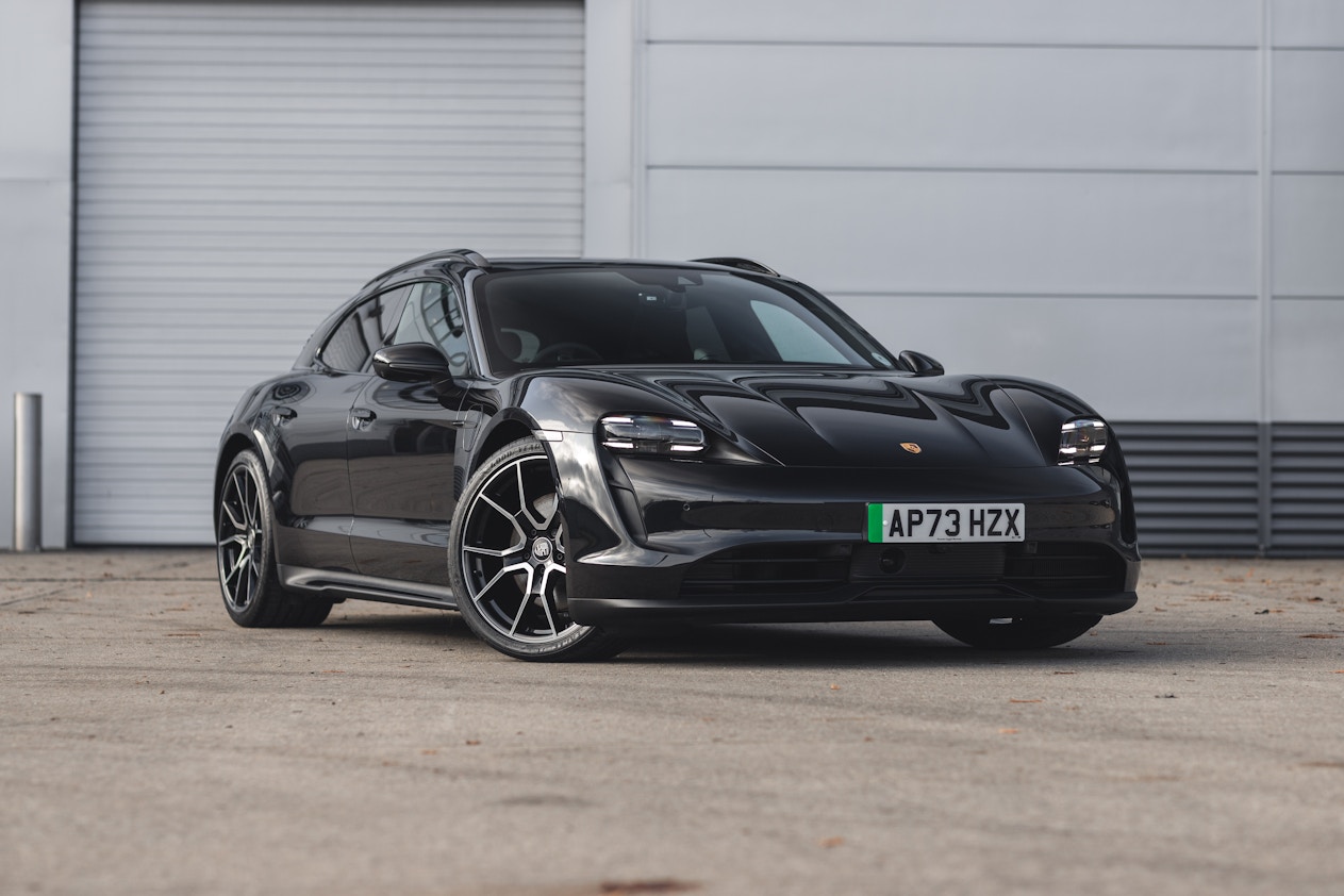 2023 Porsche Taycan Sport Turismo - Performance Battery Plus - 19 Miles for  sale by auction in Newbury, Berkshire, United Kingdom