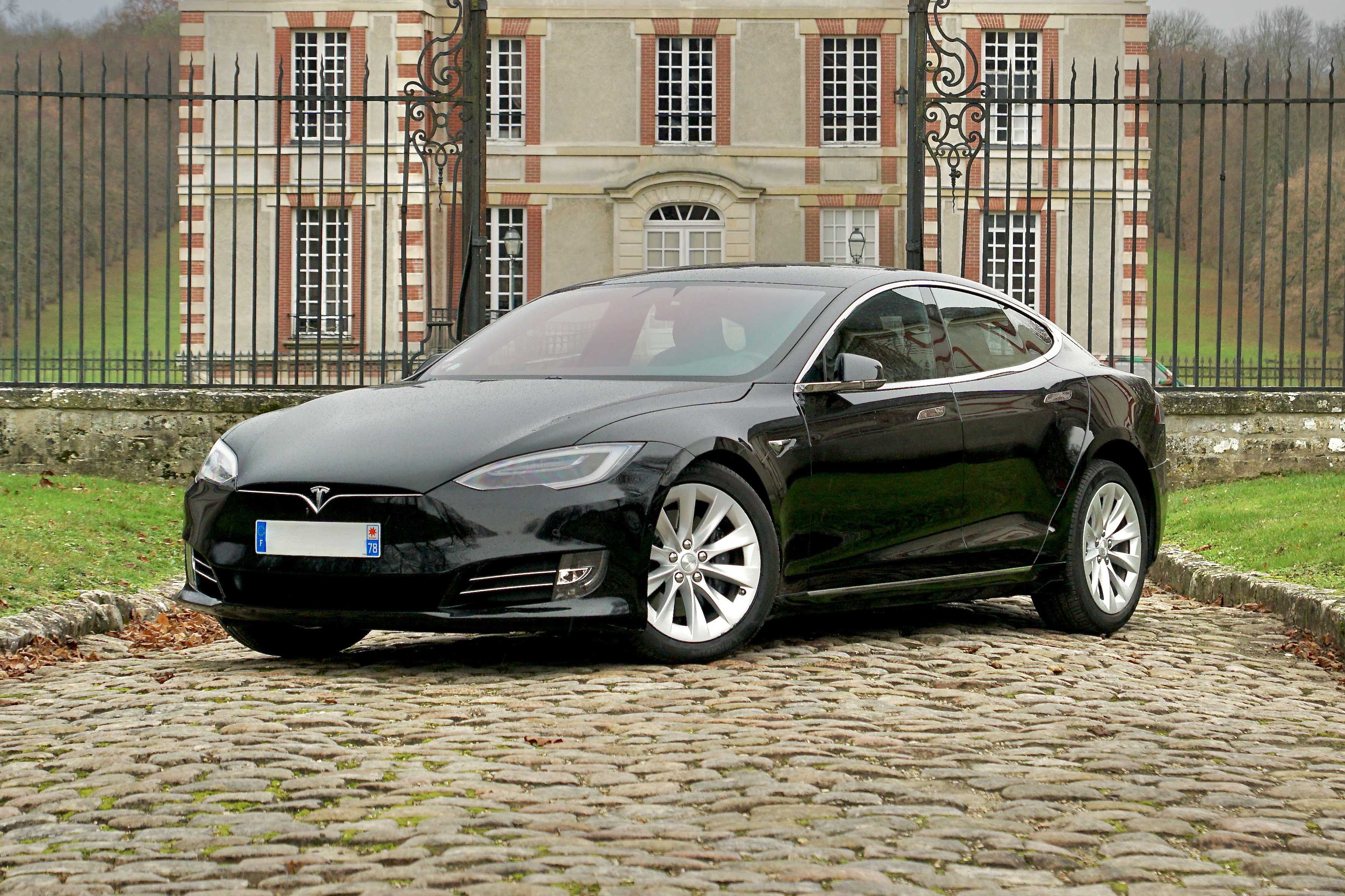 2017 Tesla Model S P90D