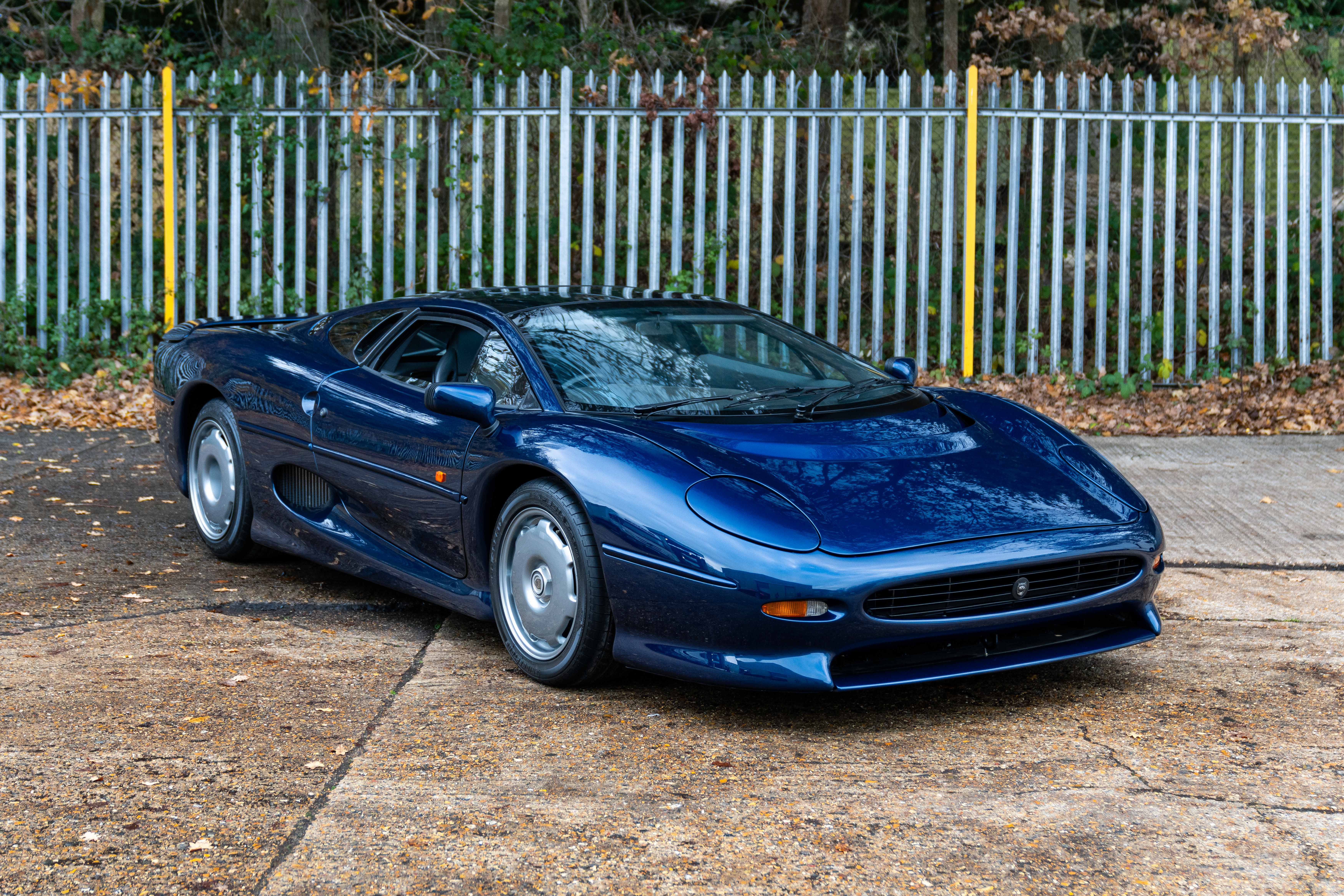 1993 Jaguar XJ220 - 295 Miles