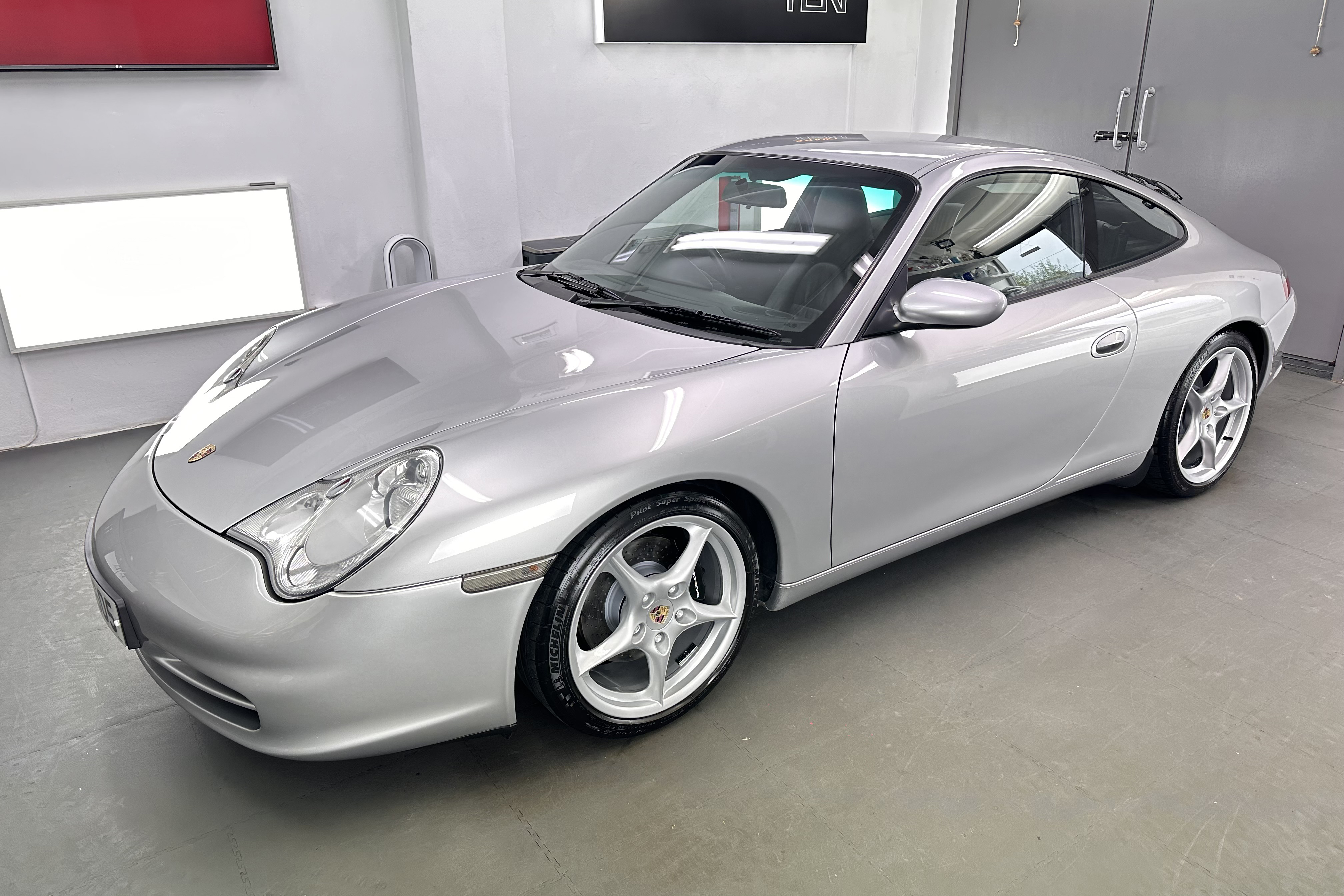 2002 Porsche 911 (996.2) Carrera - Manual