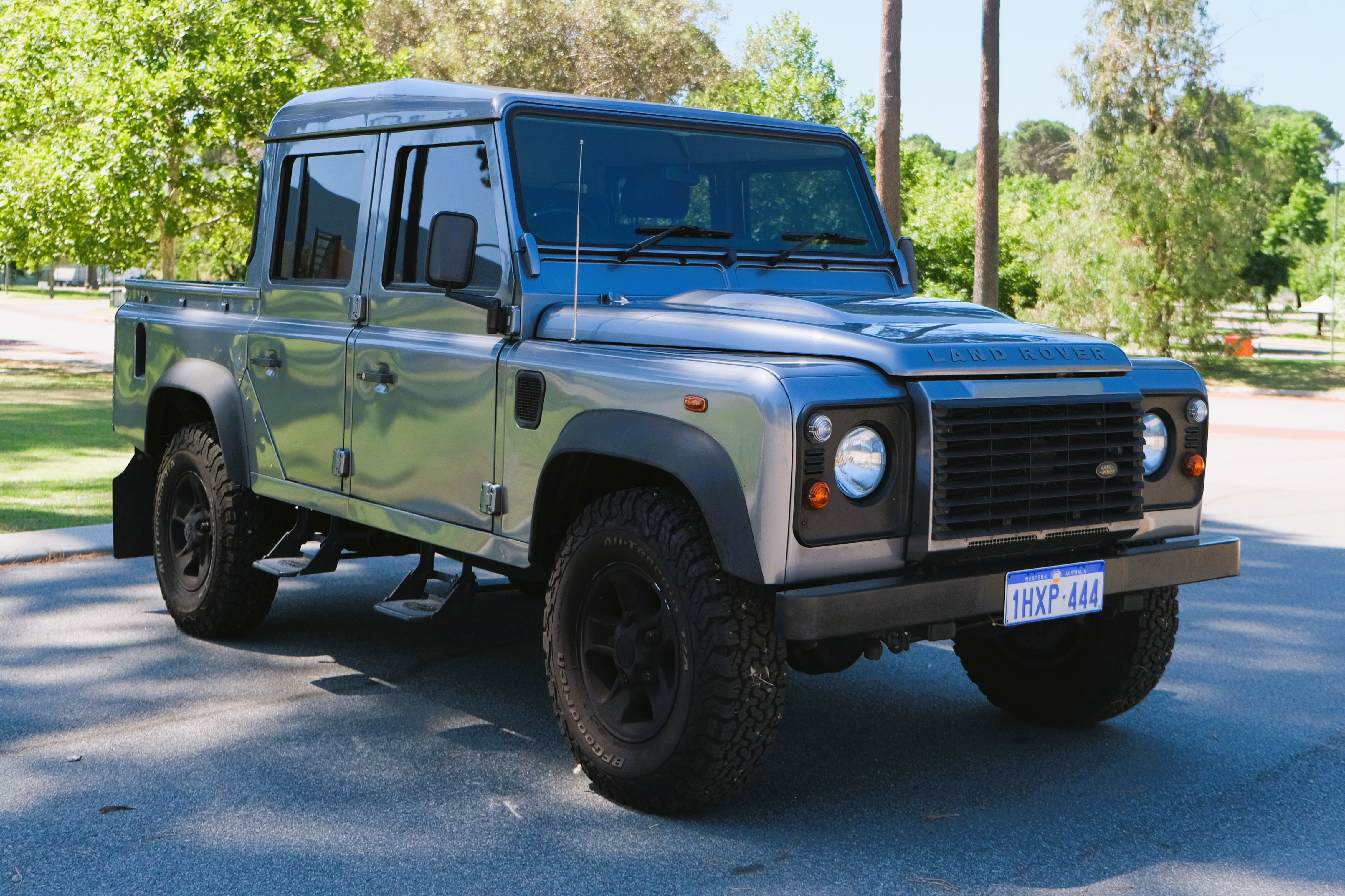 2014 Land Rover Defender 110 Double Cab Pickup