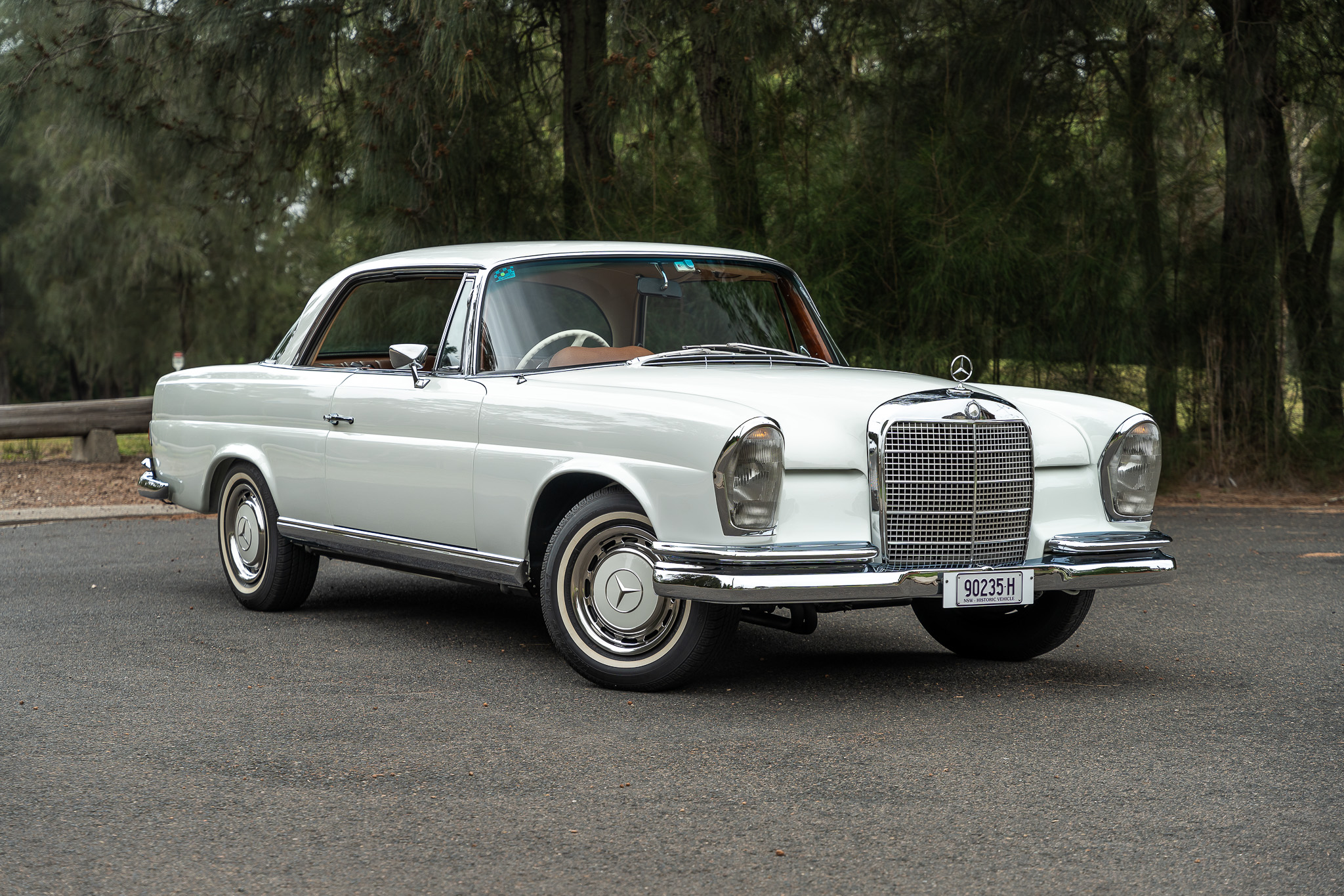 1968 Mercedes-Benz (W111) 280 SE