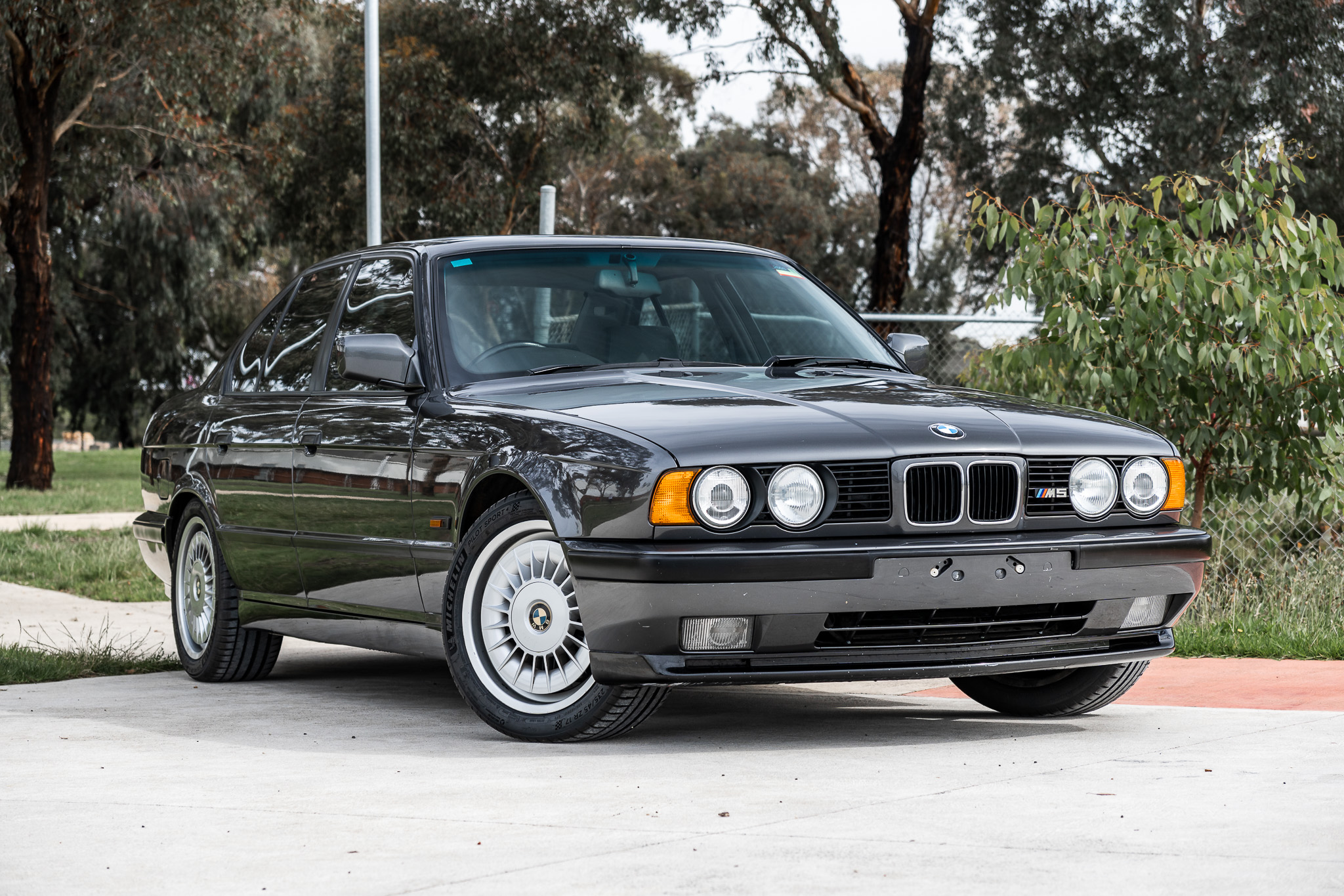 1990 BMW (E34) M5