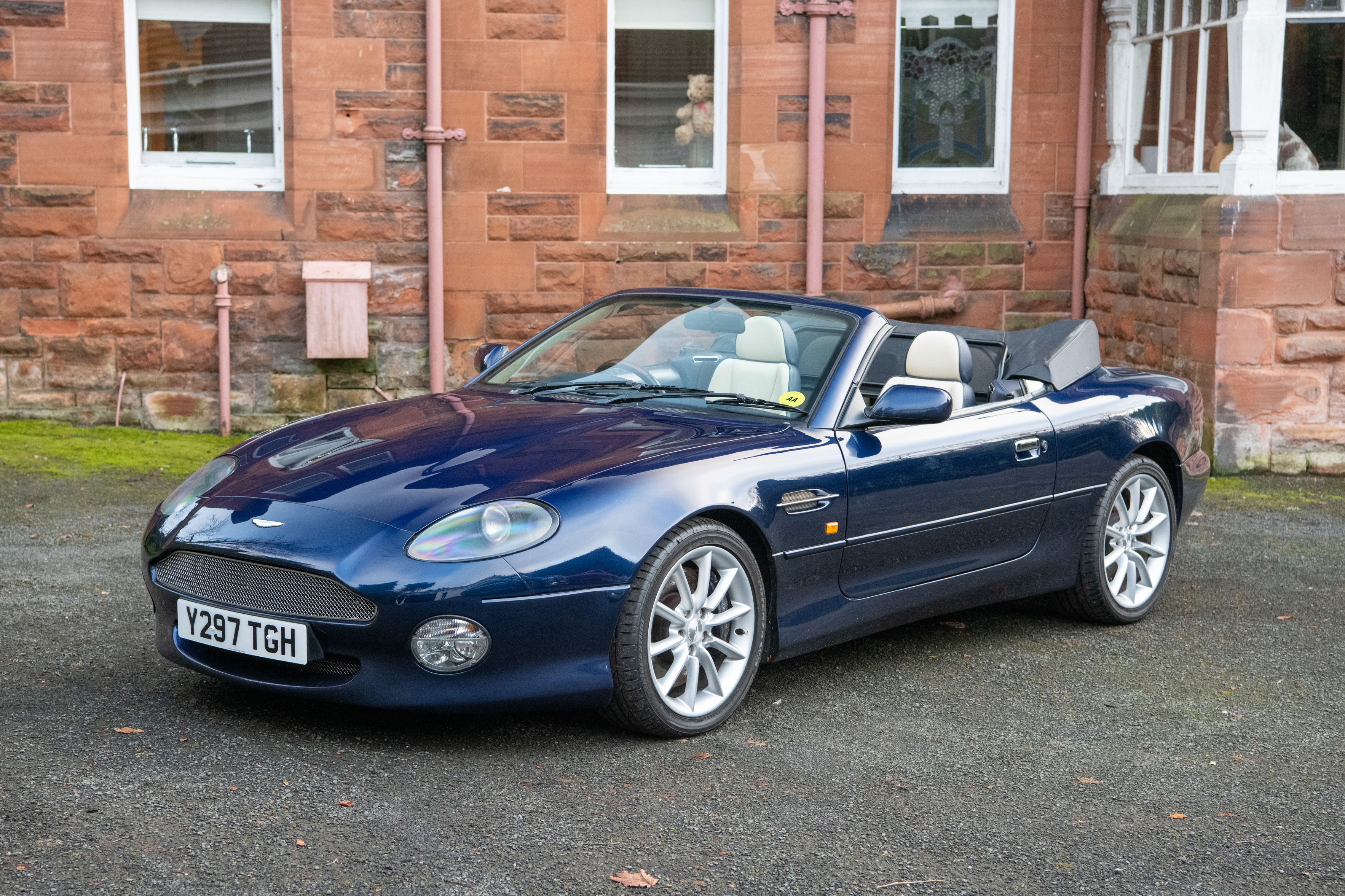 2001 Aston Martin DB7 Vantage Volante