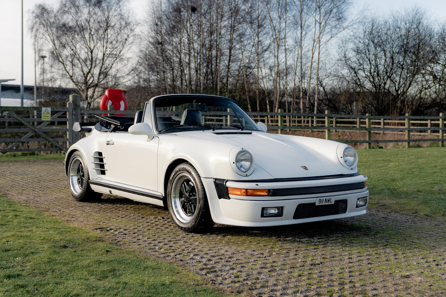 1987 Porsche 911 Carrera 3.2 Cabriolet - 3.3 Turbo Engine - LE bodykit