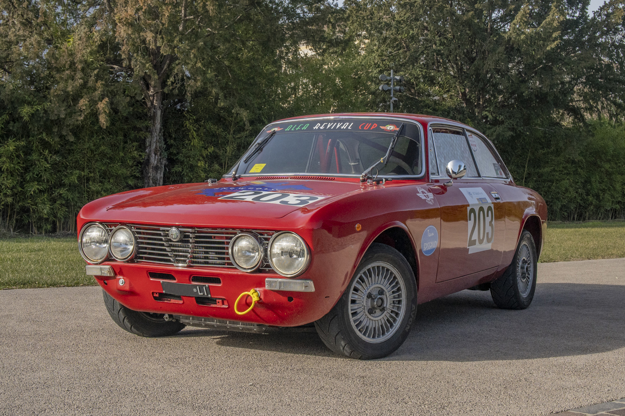 1972 Alfa Romeo Giulia GT 2000 Veloce