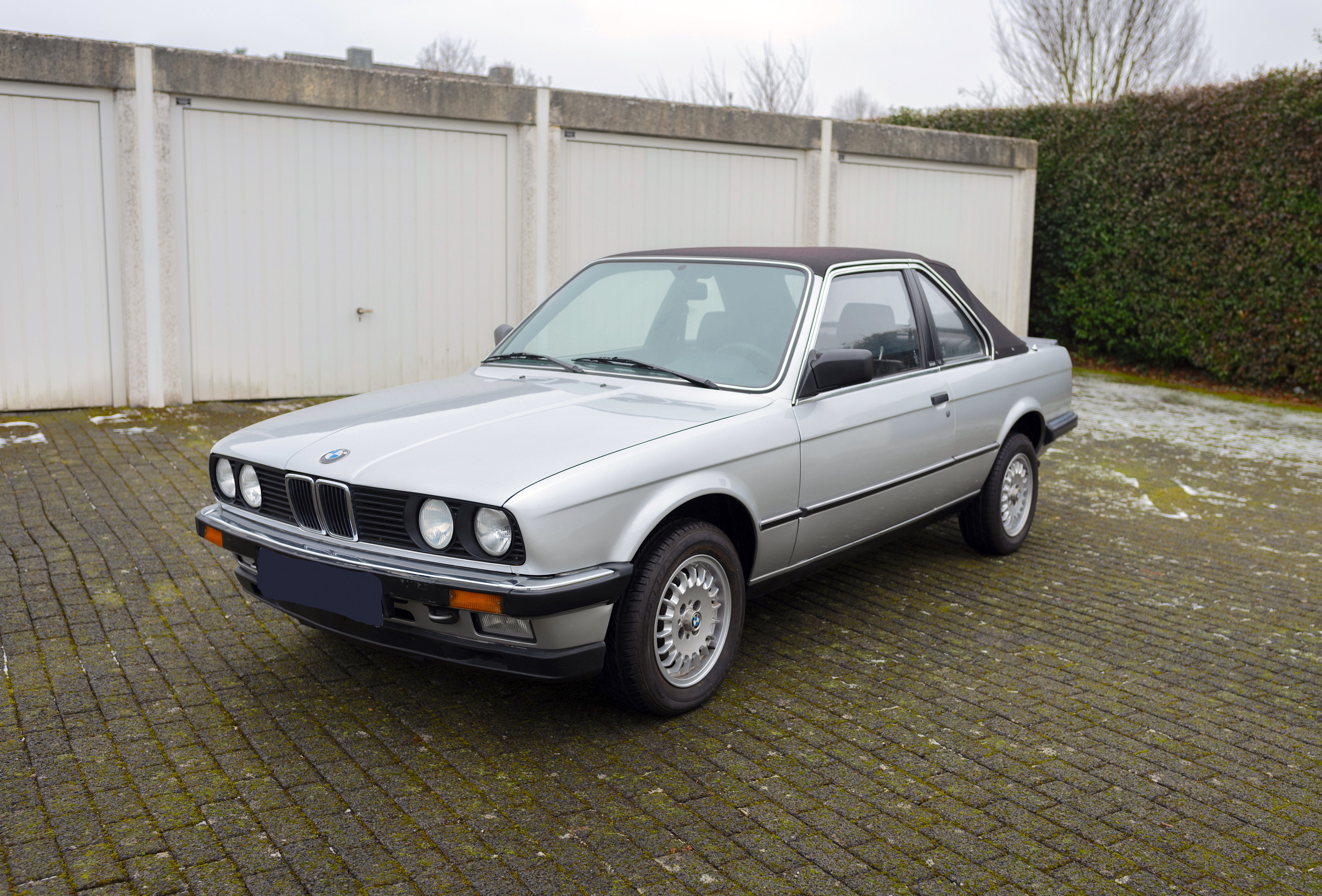 1983 BMW (E30) 323i 'Baur' Convertible for sale by auction in Aachen ...
