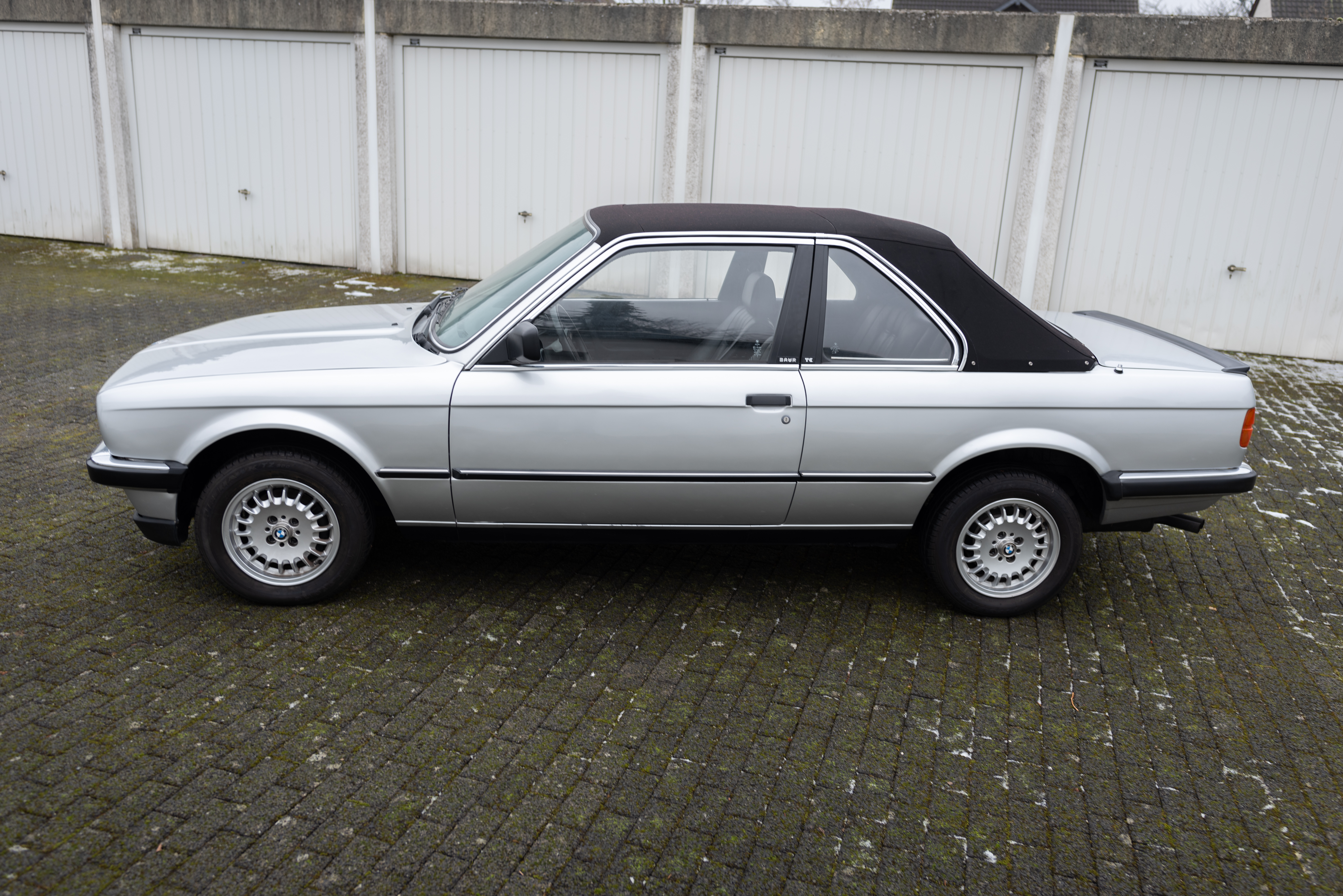 1983 BMW (E30) 323i 'Baur' Convertible for sale by auction in Aachen ...
