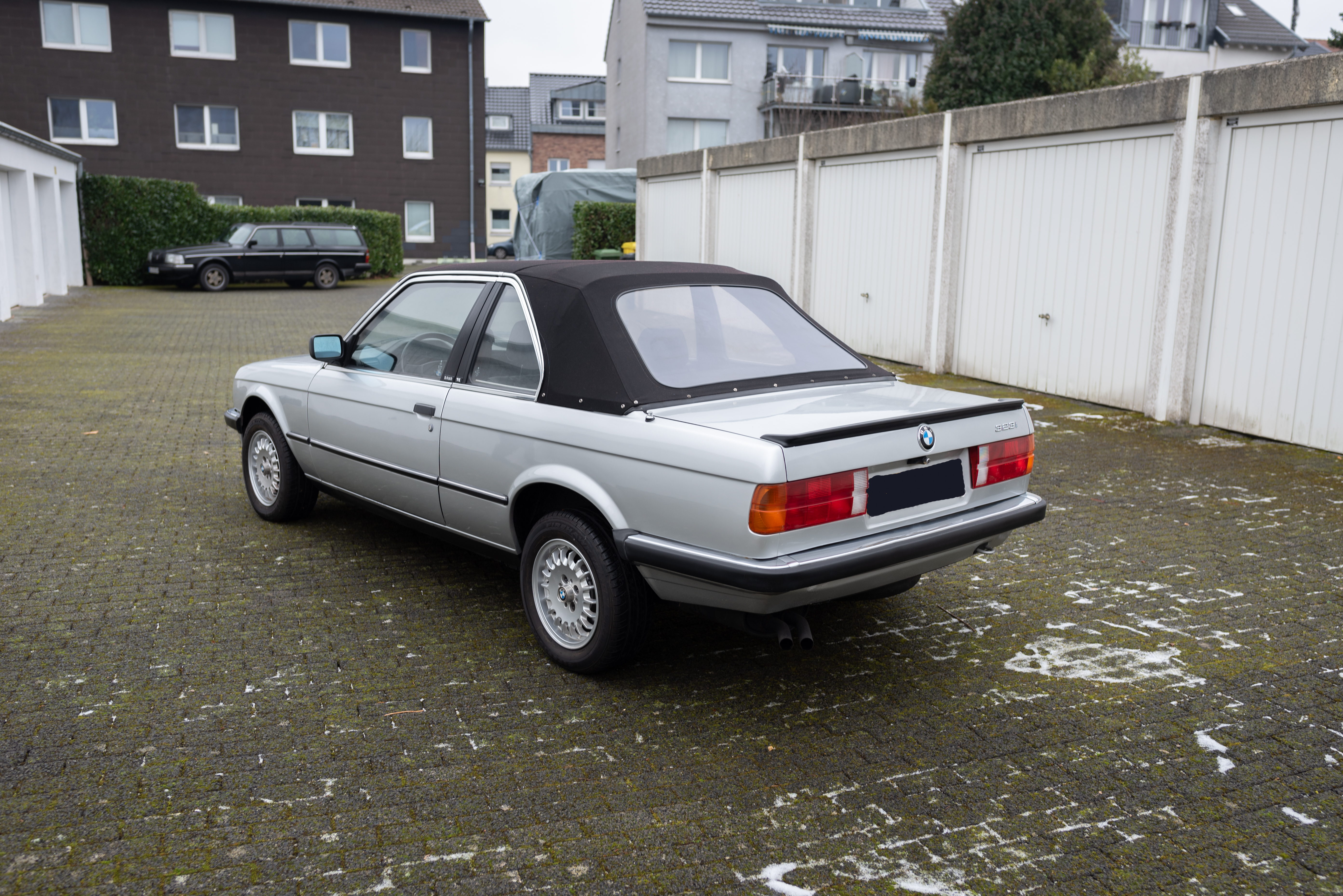 1983 BMW (E30) 323i 'Baur' Convertible for sale by auction in Aachen ...