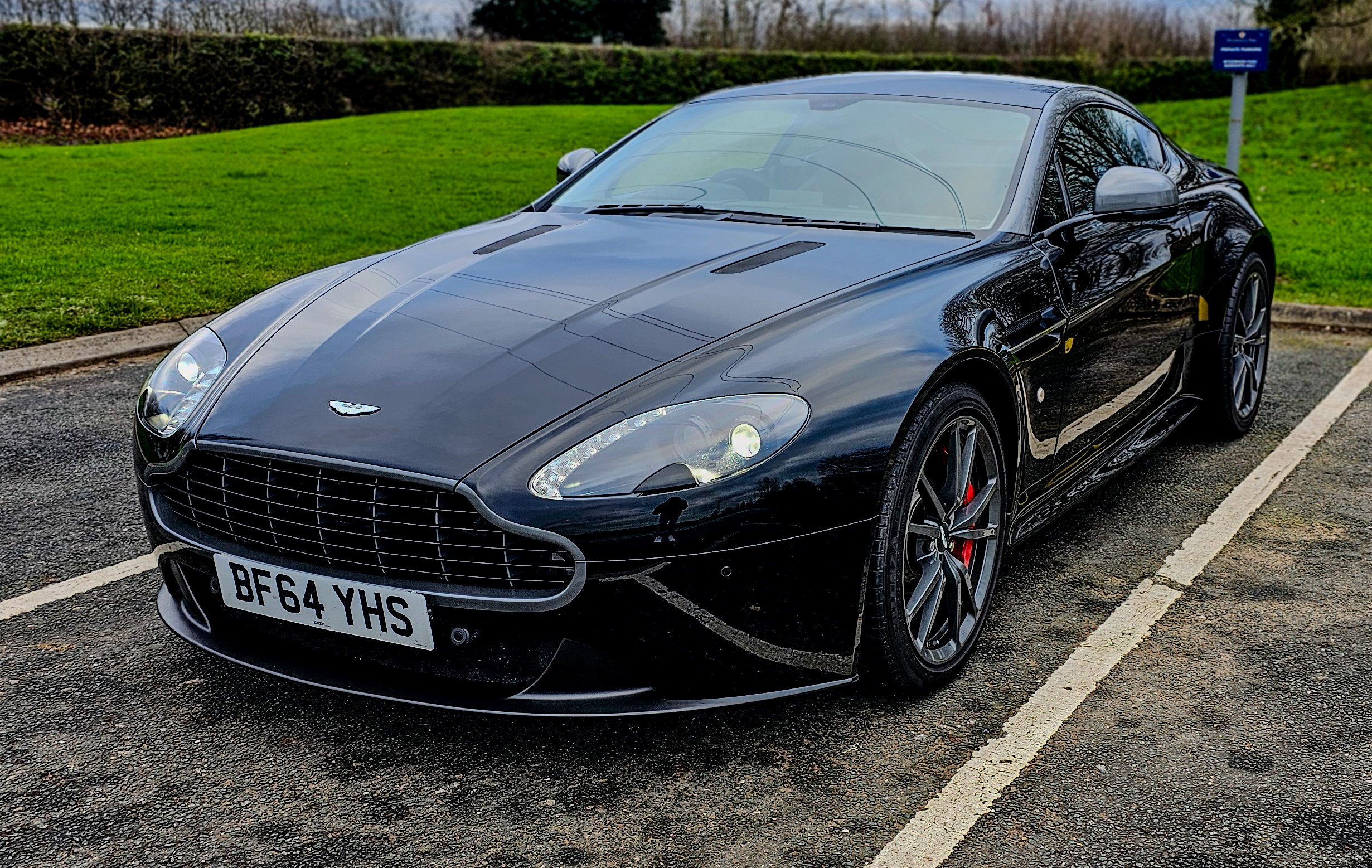 2014 Aston Martin V8 Vantage N430