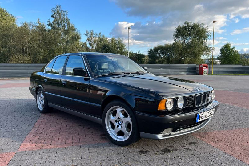 1992 BMW (E34) M5