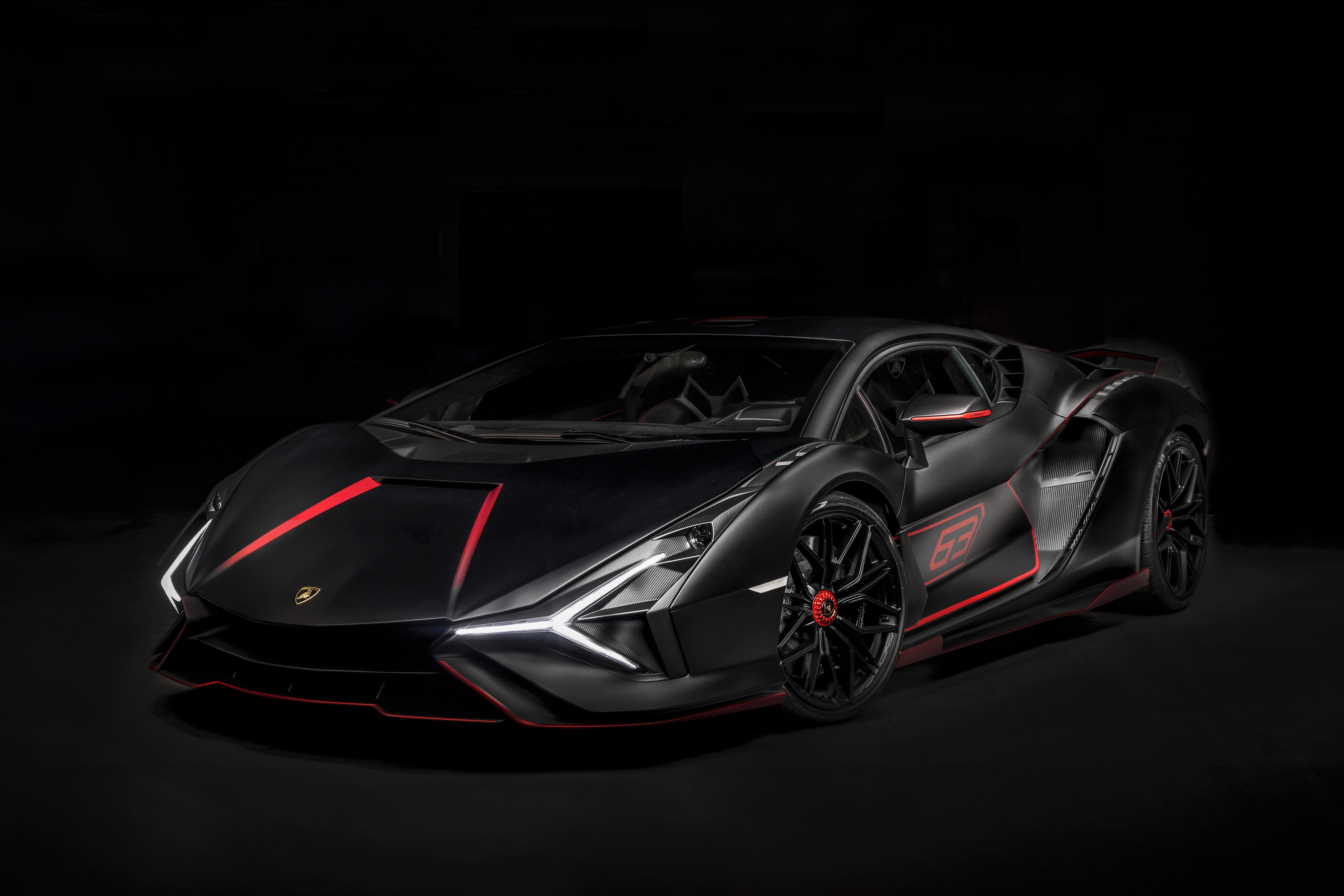 2020 LAMBORGHINI SIÁN FKP 37 - 84 KM