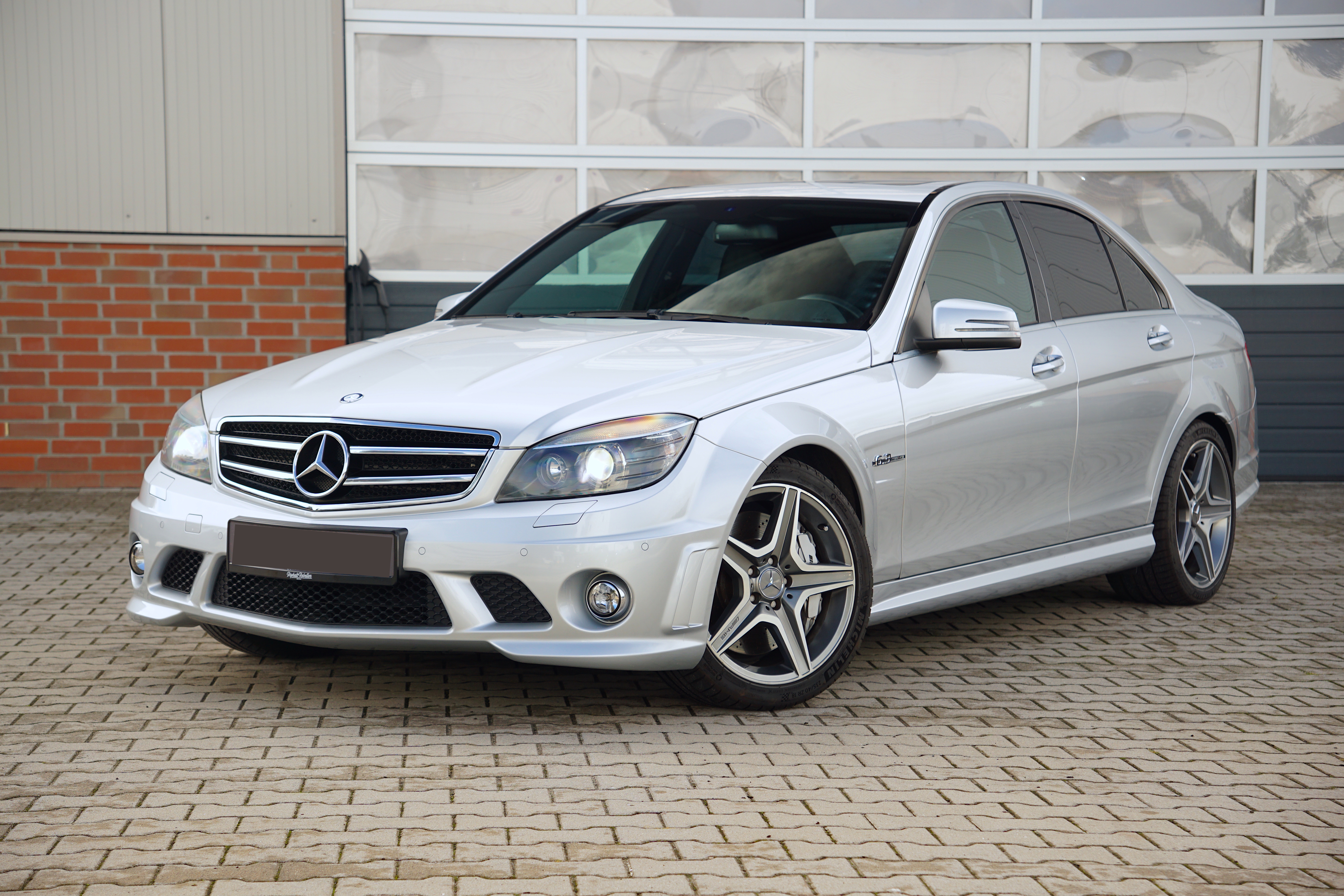 2010 Mercedes-Benz (W204) C63 AMG