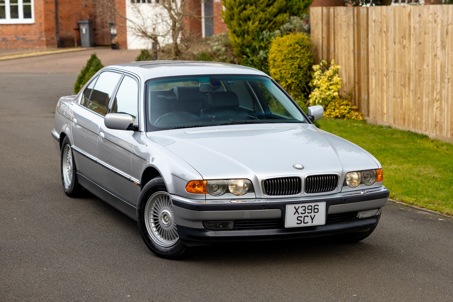 2000 BMW (E38) 750iL - 48,296 KM