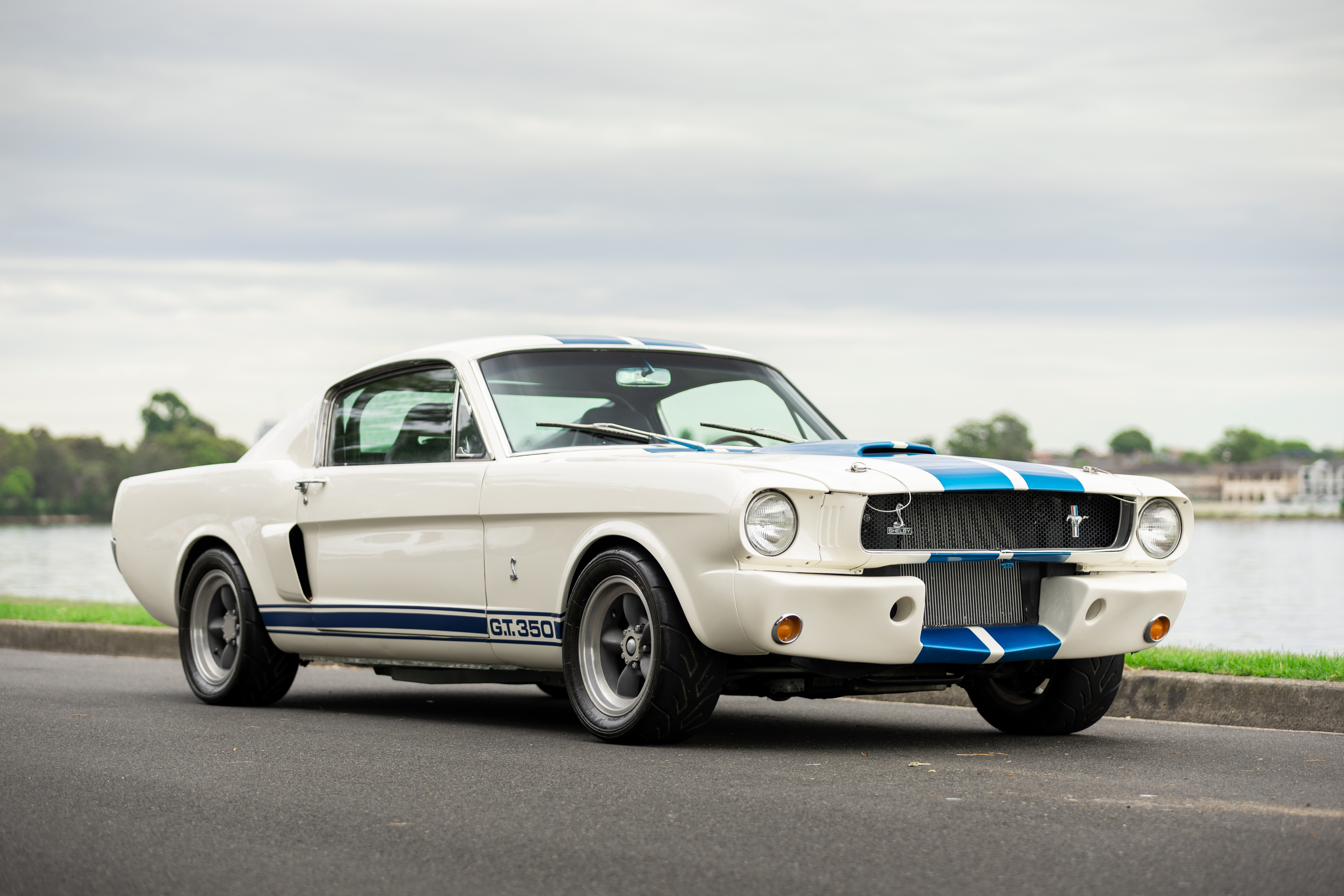 1965 Ford Mustang Fastback 'A-Code' - GT350R Tribute