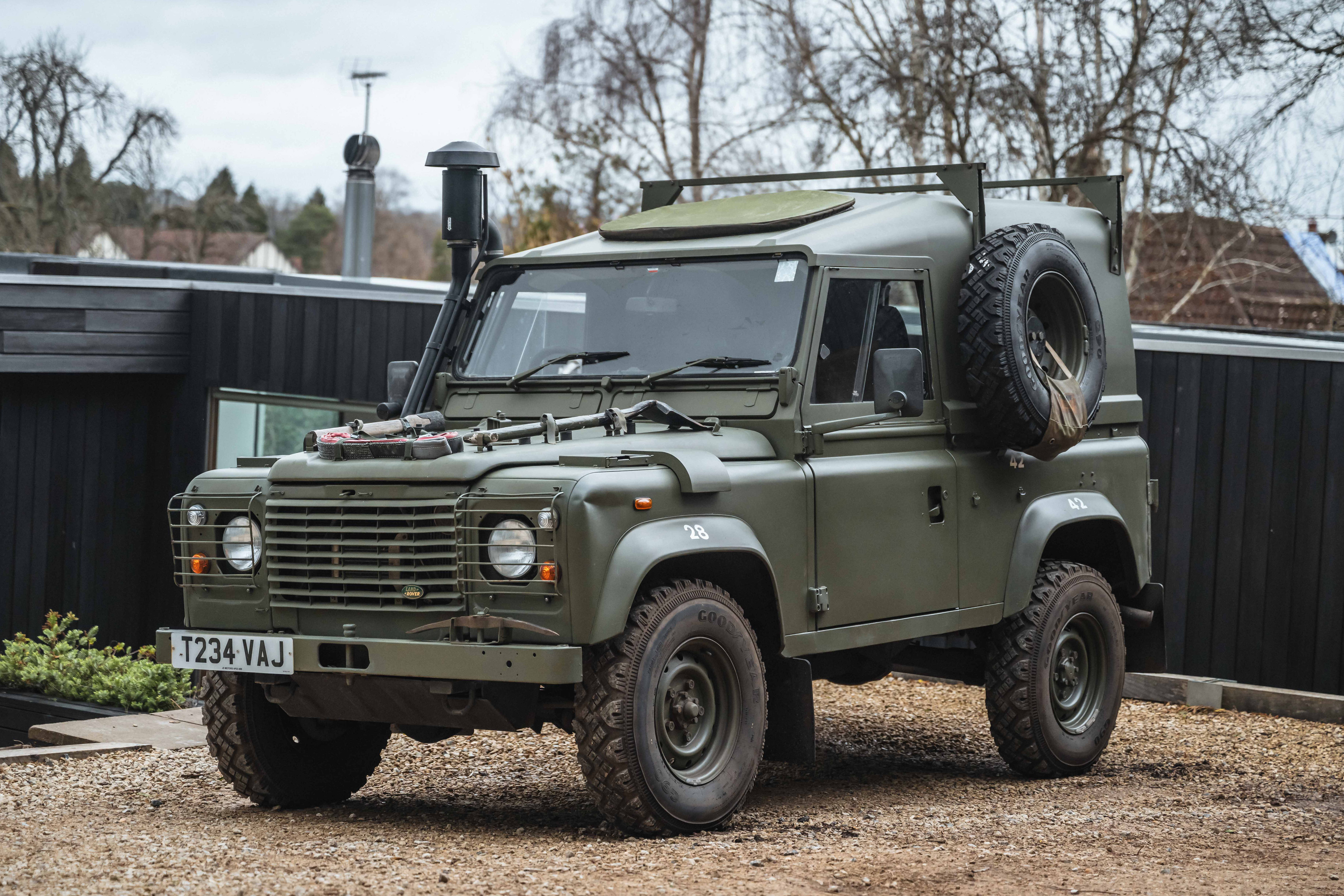 1999 Land Rover 90 'Winter Water Wolf'