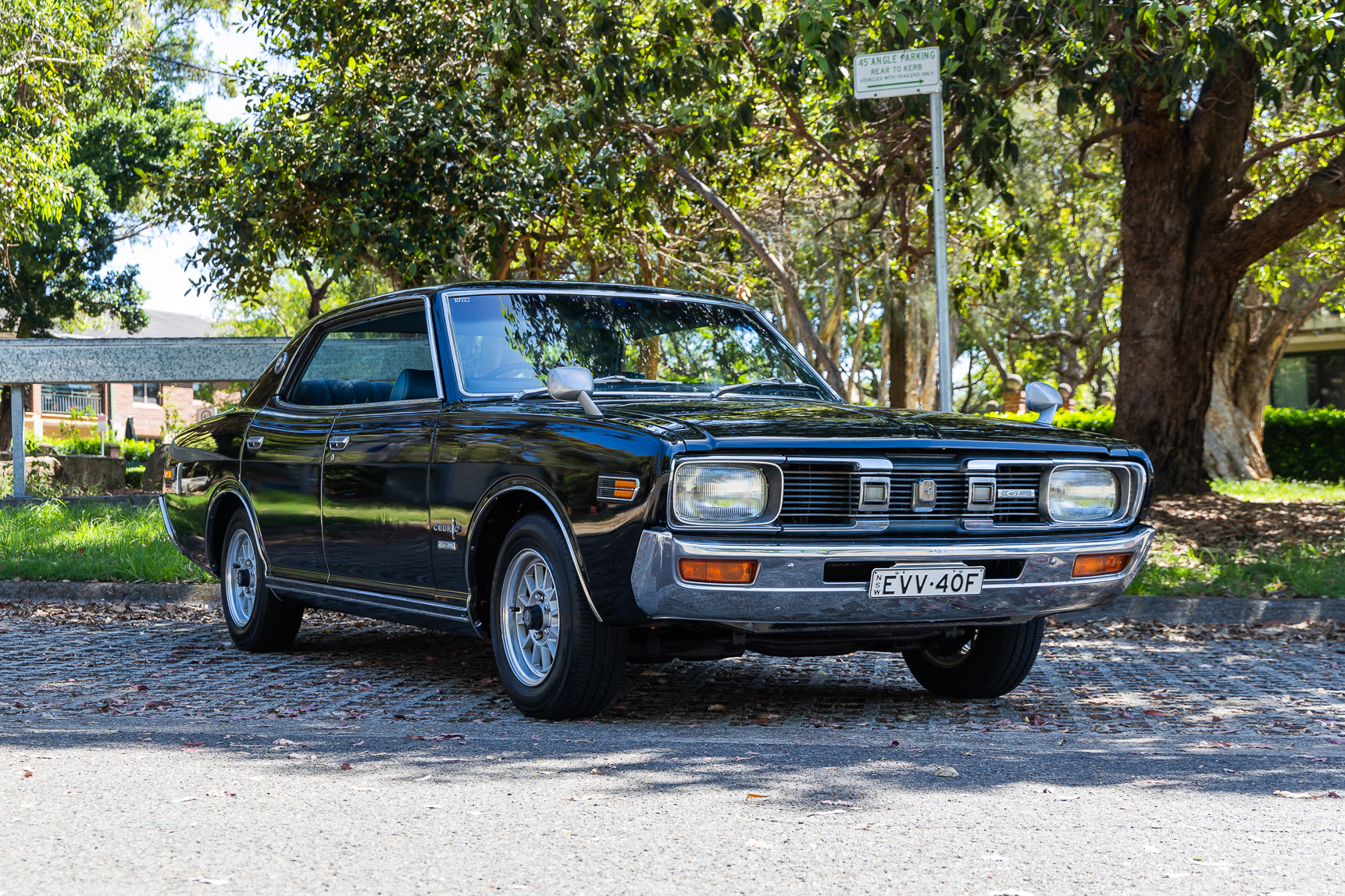 1974 Nissan (230) Cedric GL Saloon