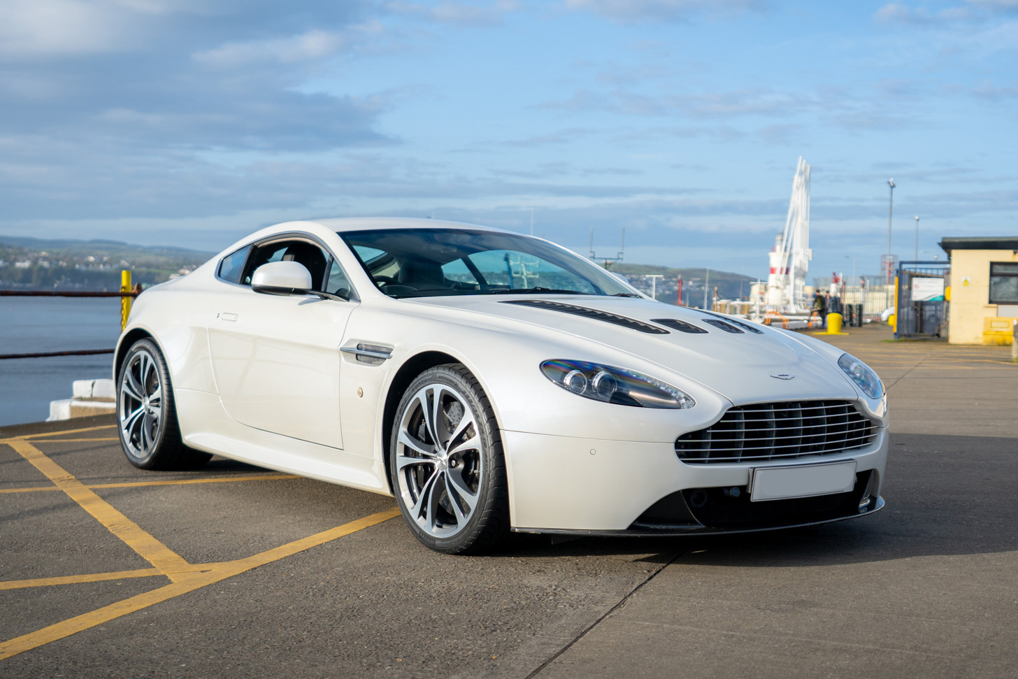 2011 Aston Martin V12 Vantage - Manual