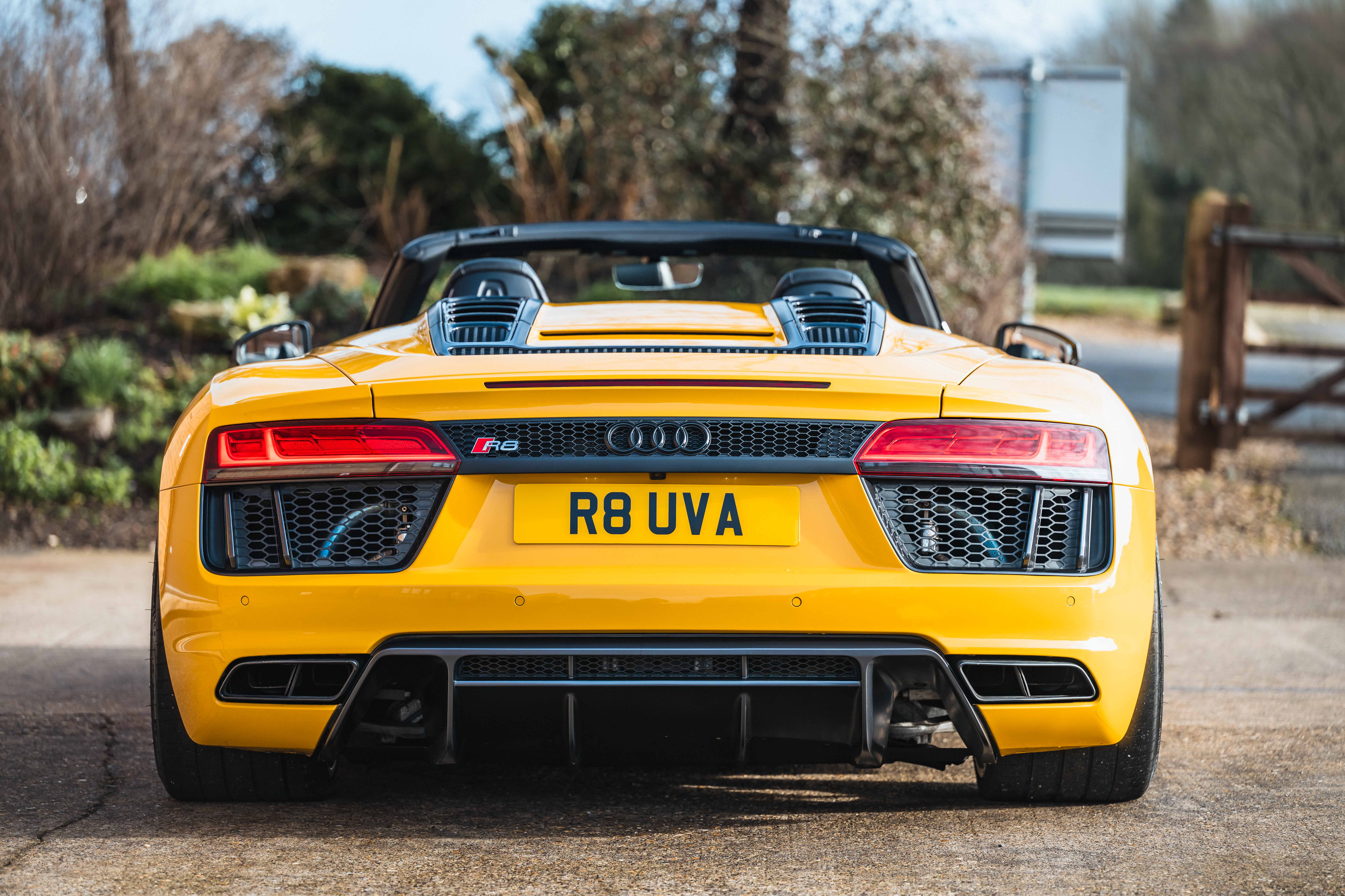 2017 Audi R8 V10 Spyder for sale by auction in Milton Keynes ...