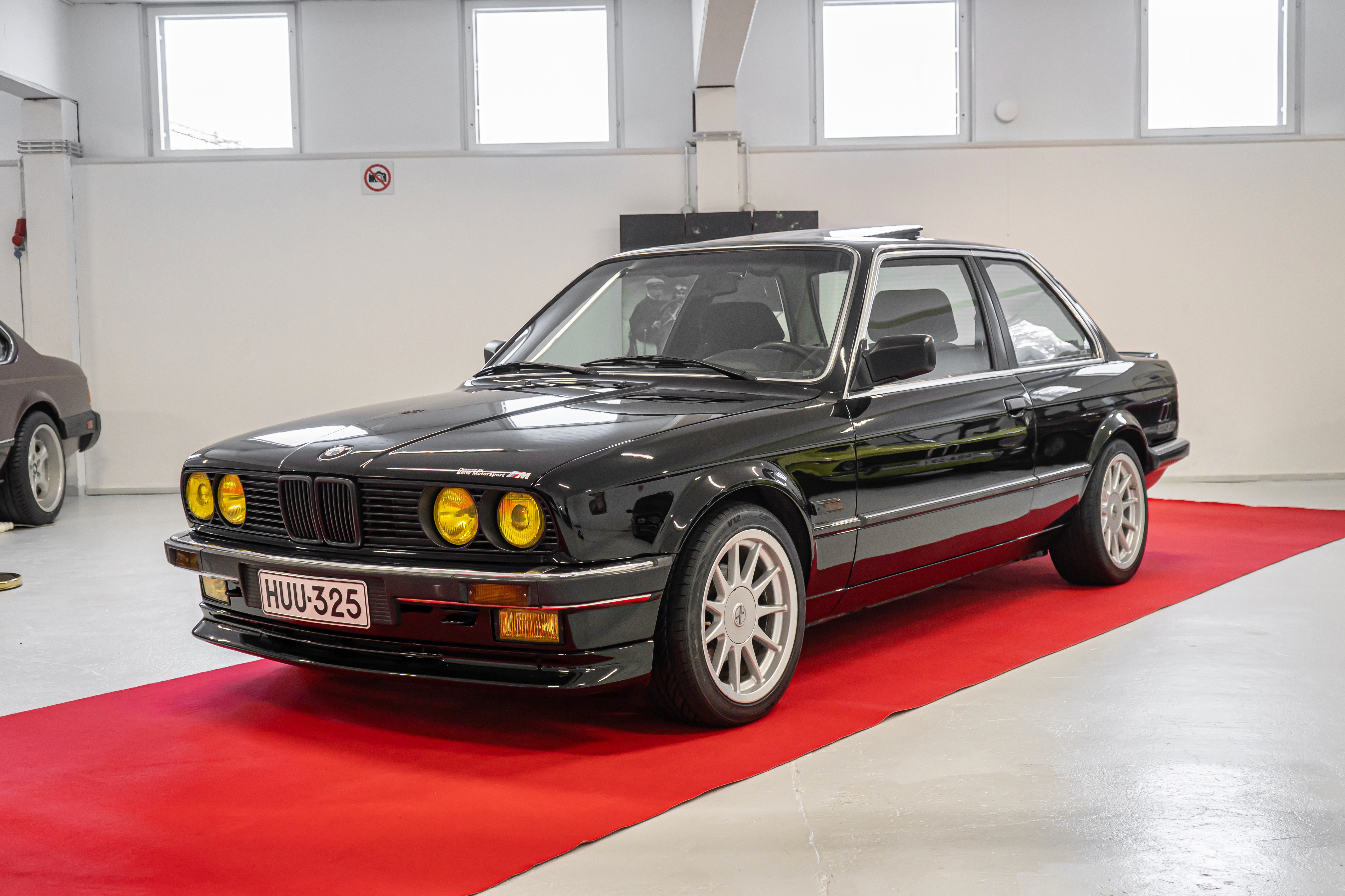 1986 BMW (E30) 325I - M88 Engine