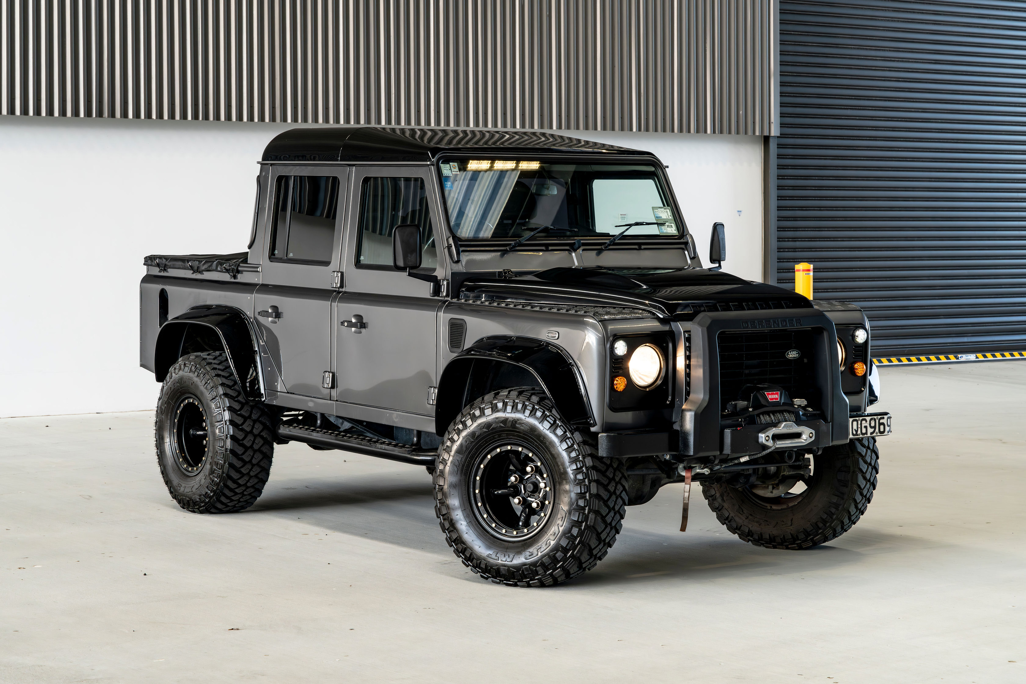 2015 Land Rover Defender 110 XS Double Cab