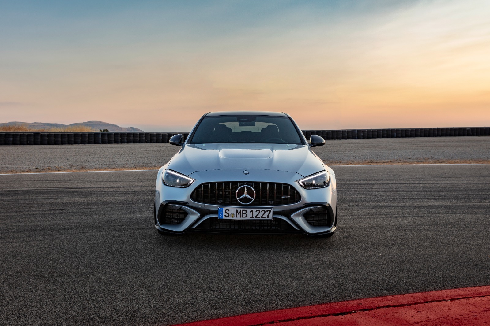FIRST LOOK - MERCEDES-AMG C63 S E PERFORMANCE