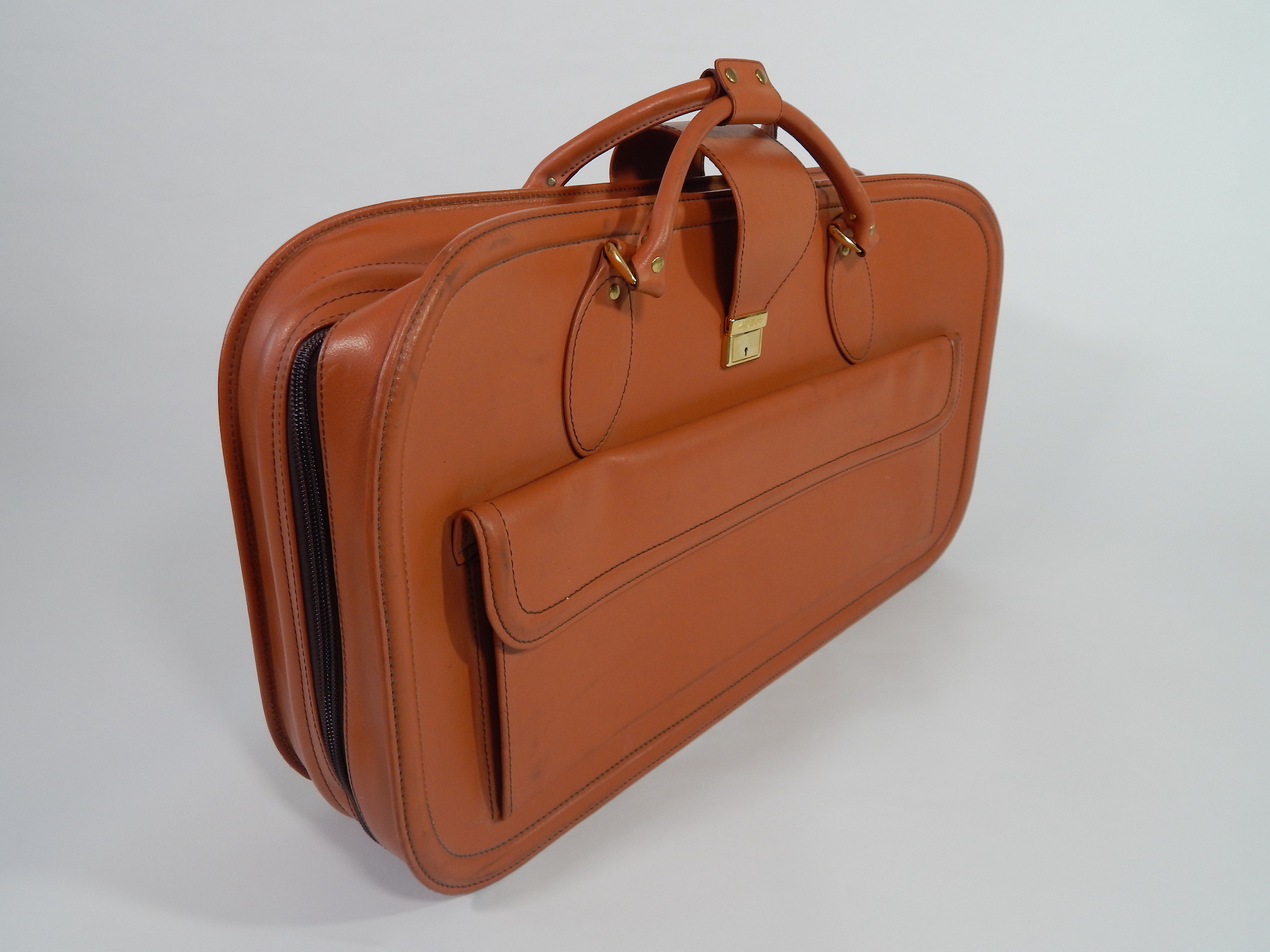 bespoke leather luggage