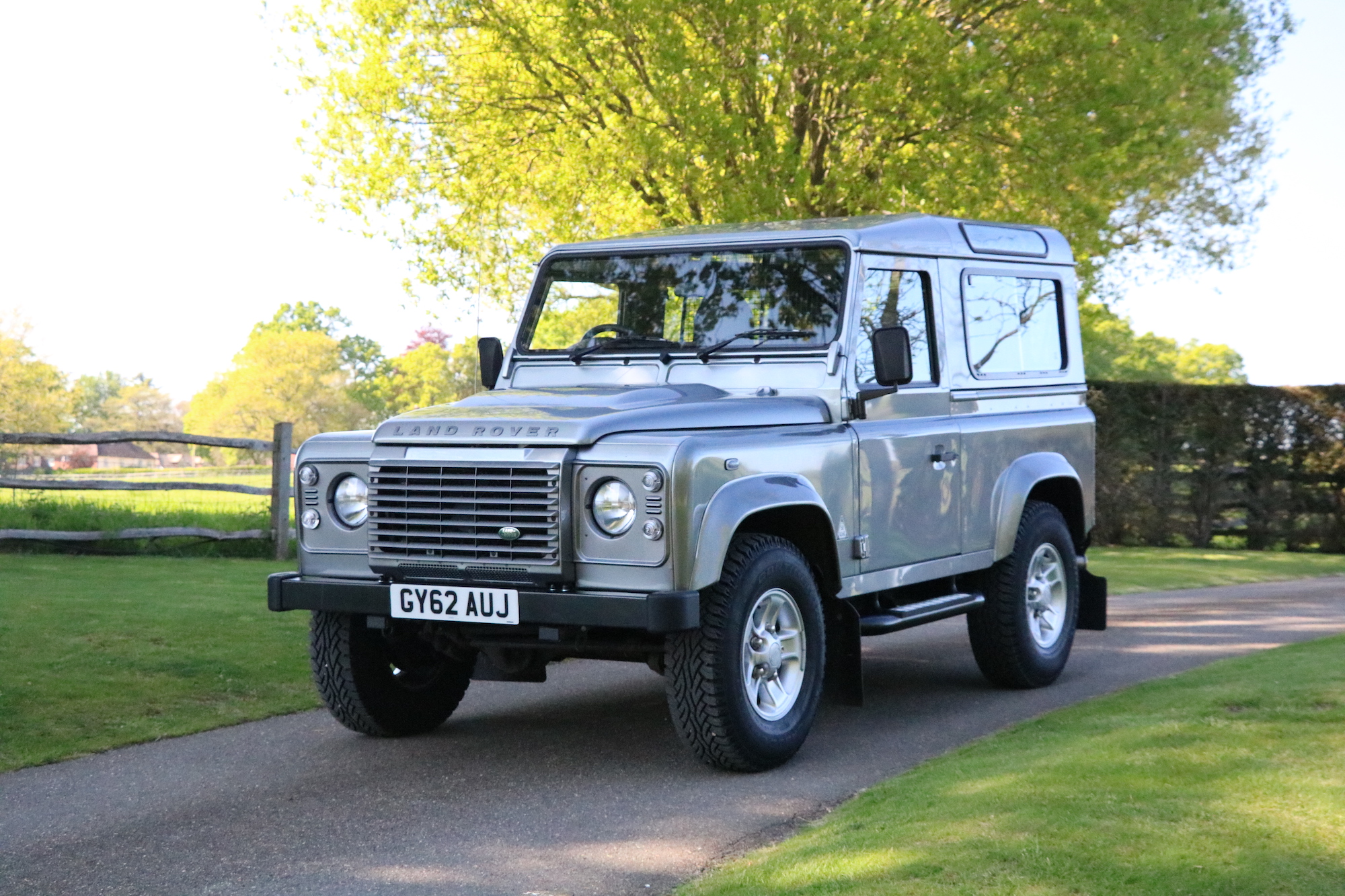 2012 LAND ROVER DEFENDER 90 XS - 11,000 MILES FROM NEW