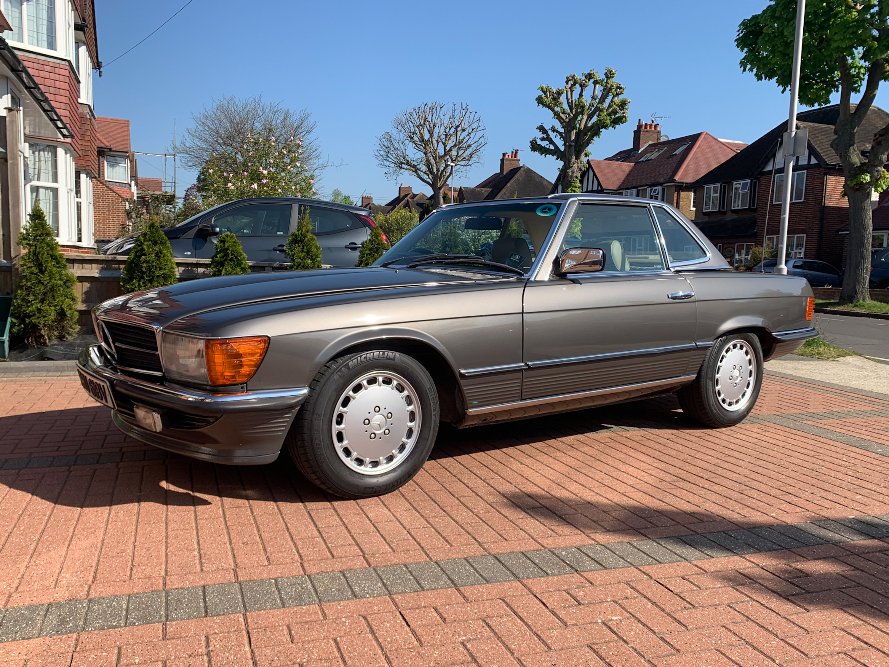 1980 MERCEDES-BENZ 350SL (R107) For Sale by Auction in Kingston