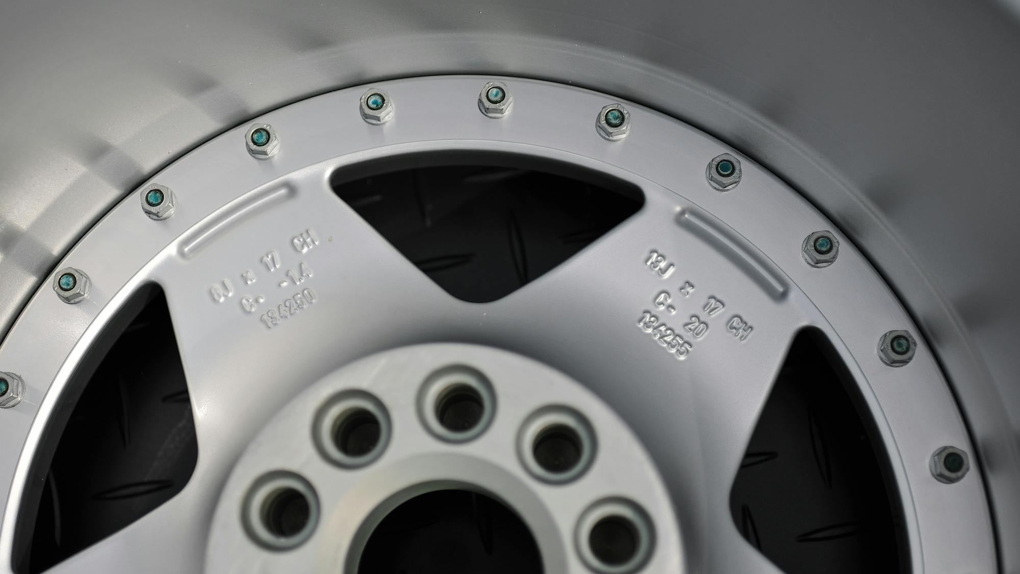 FERRARI F40 WHEELS - SET OF NEW ALLOY WHEELS