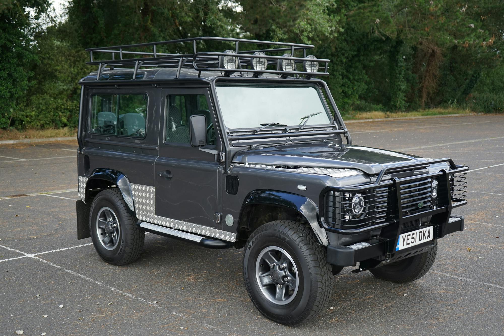 2001 LAND ROVER DEFENDER 90 'TOMB RAIDER'