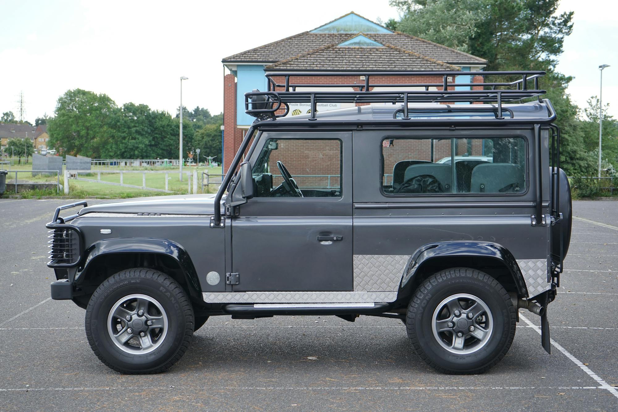 2001 LAND ROVER DEFENDER 90 'TOMB RAIDER'