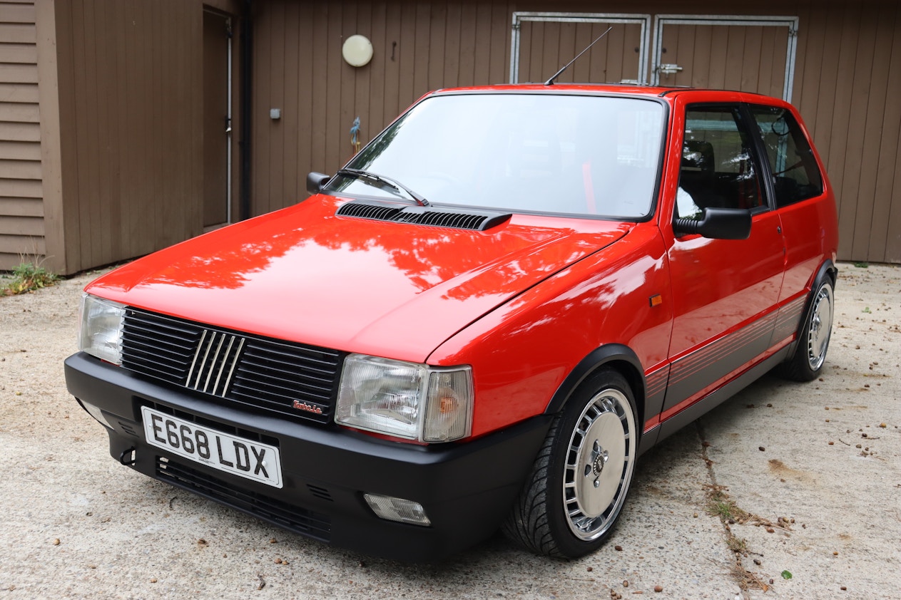 1988 UNO TURBO I.E. for sale by auction in Edenbridge, Kent, United