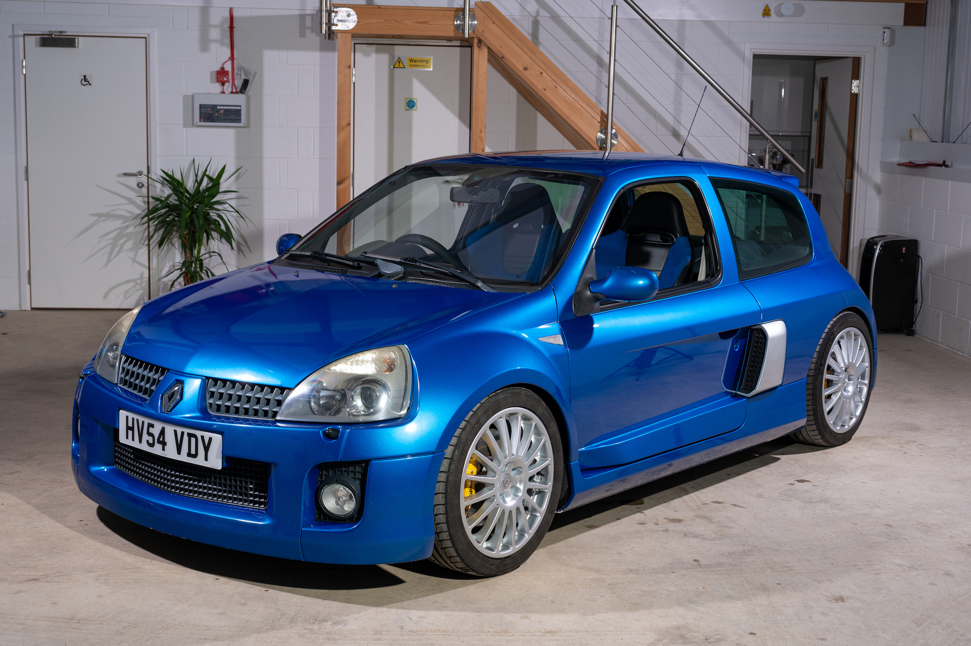 2004 RENAULT CLIO V6 255 PHASE 2 for sale by auction in Ludgershall