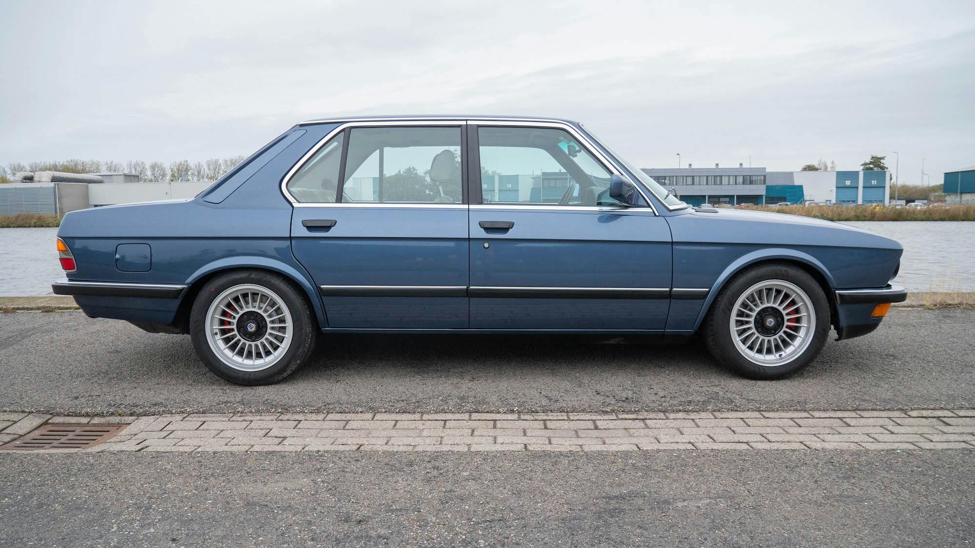 1986 BMW (E28) 535i