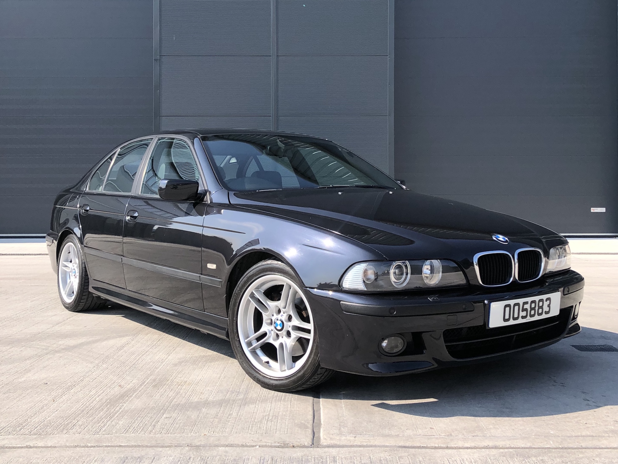 2001 BMW (E39) 530i M SPORT