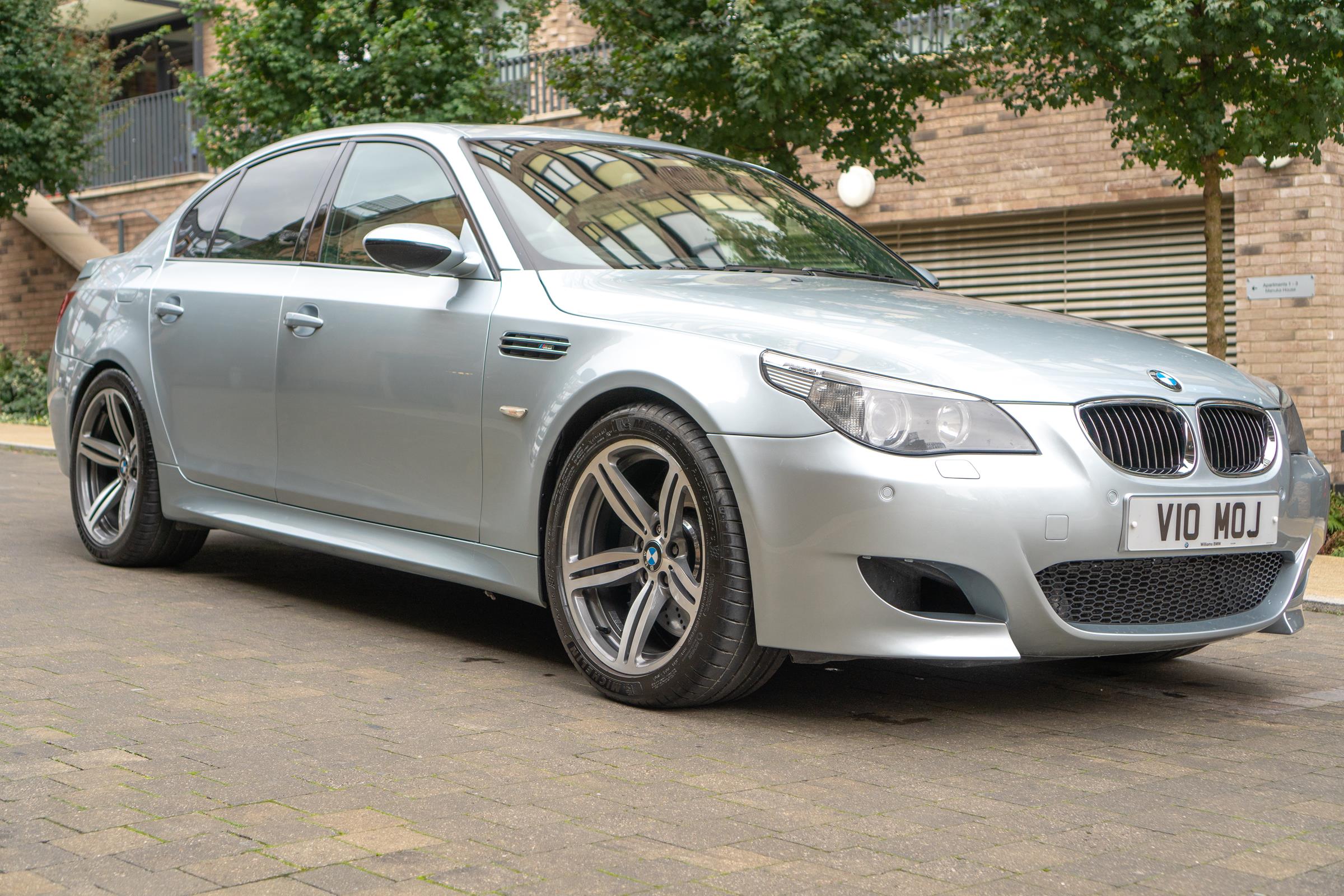 2006 BMW M5 (E60)