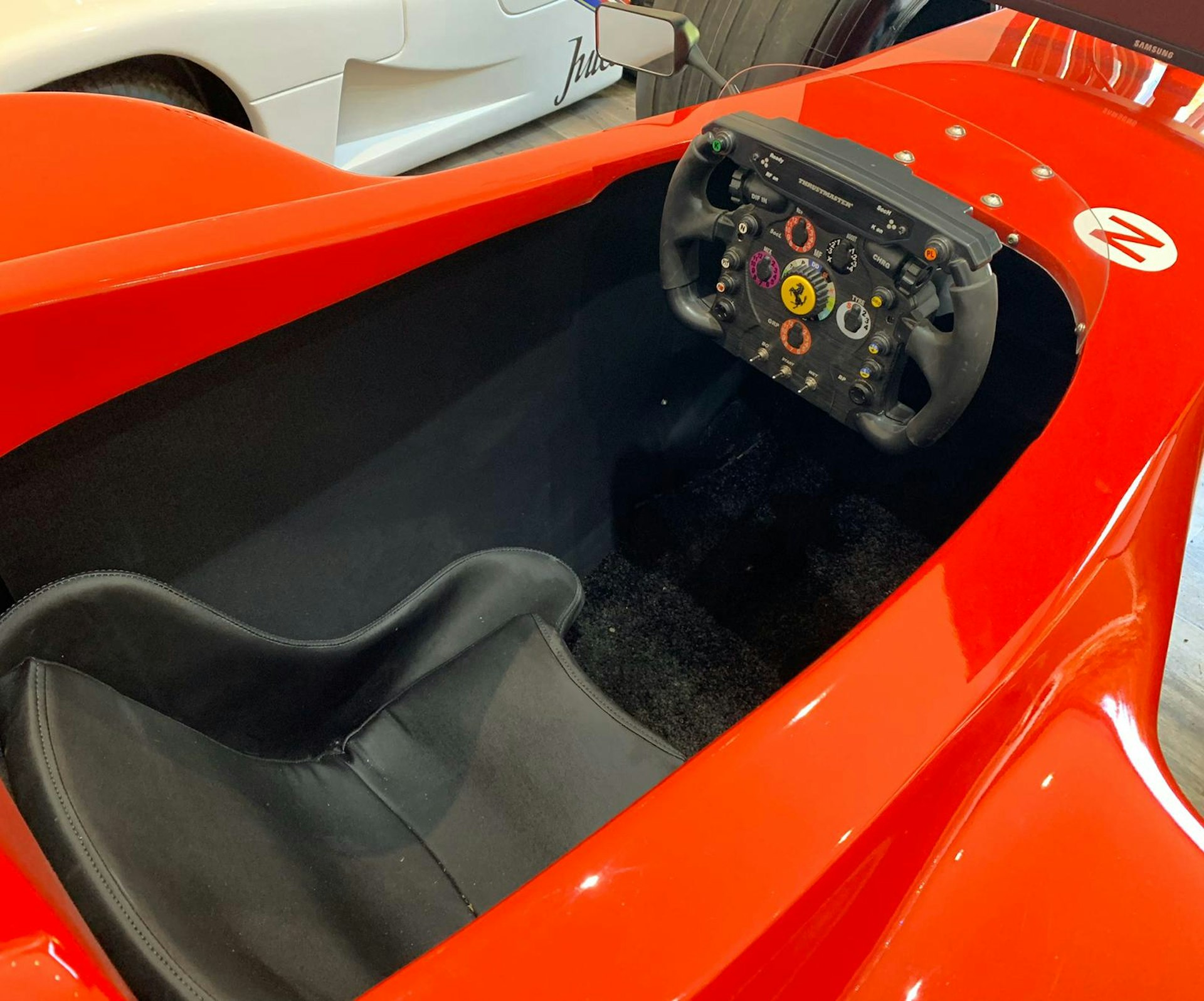 Formula 1 racing simulator - Toys4Vip