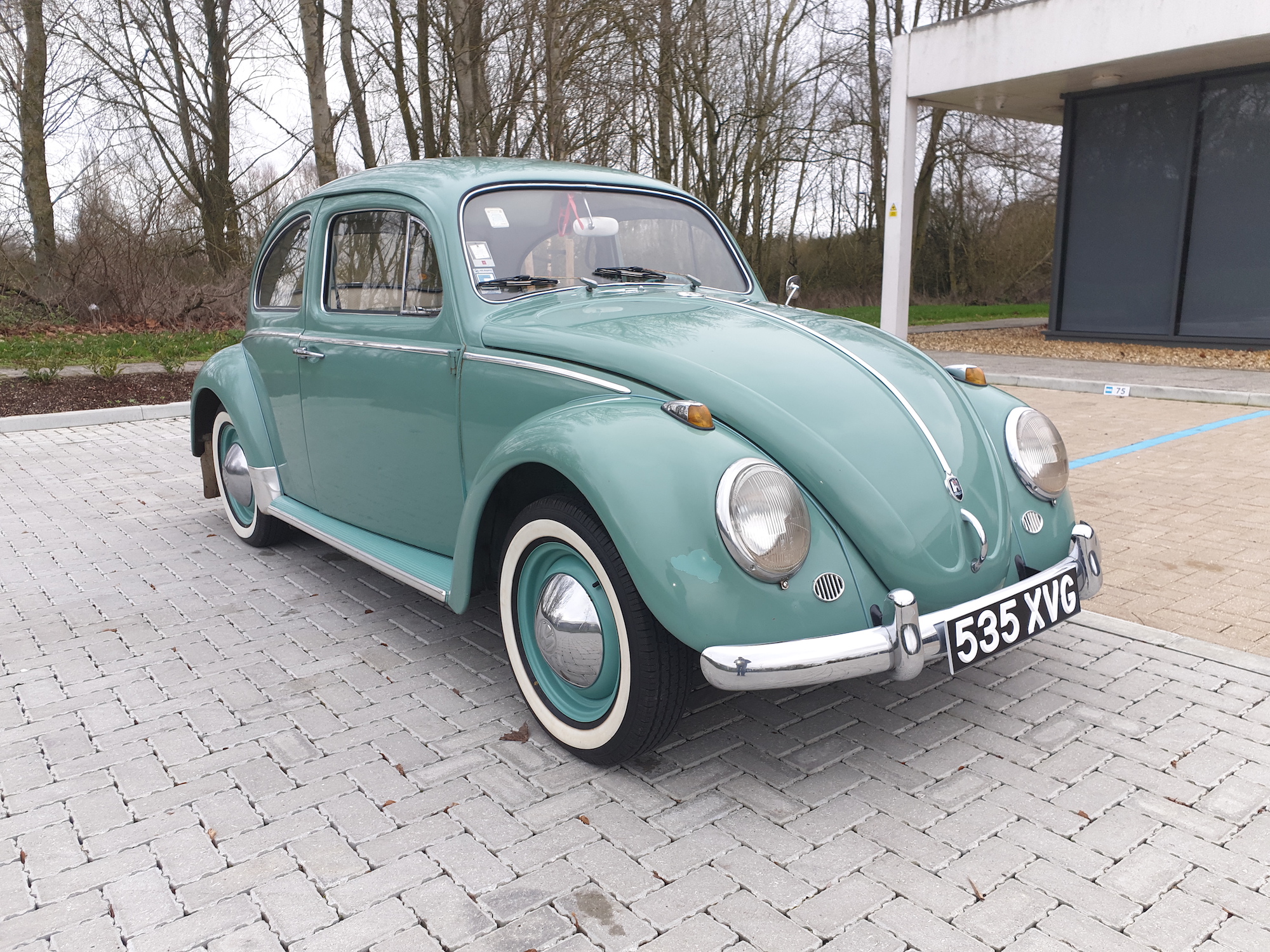 1960 VOLKSWAGEN BEETLE DELUXE